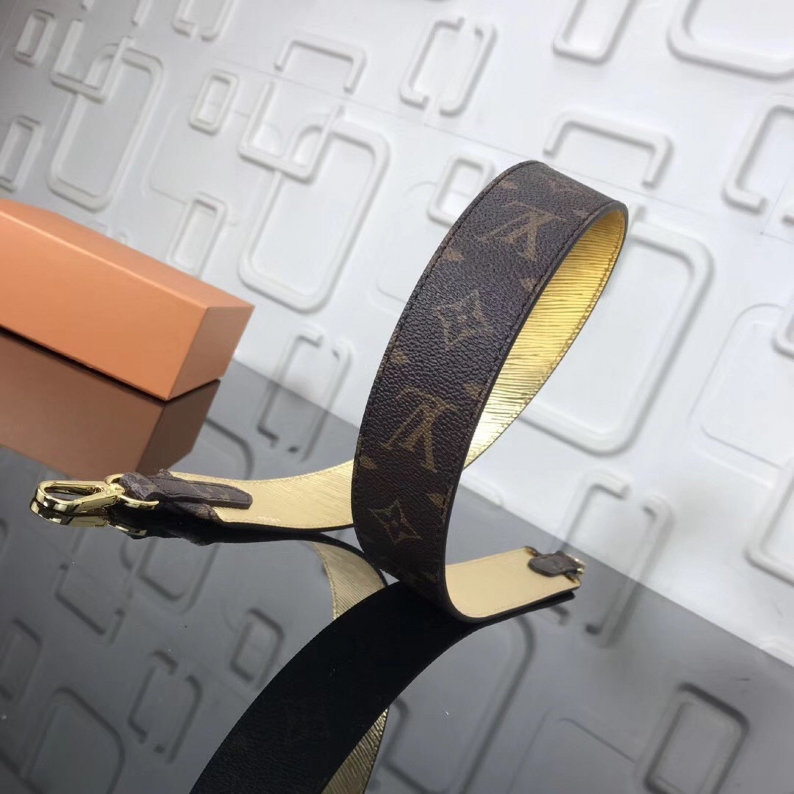 LV MONOGRAM Shoulder strap JO2333