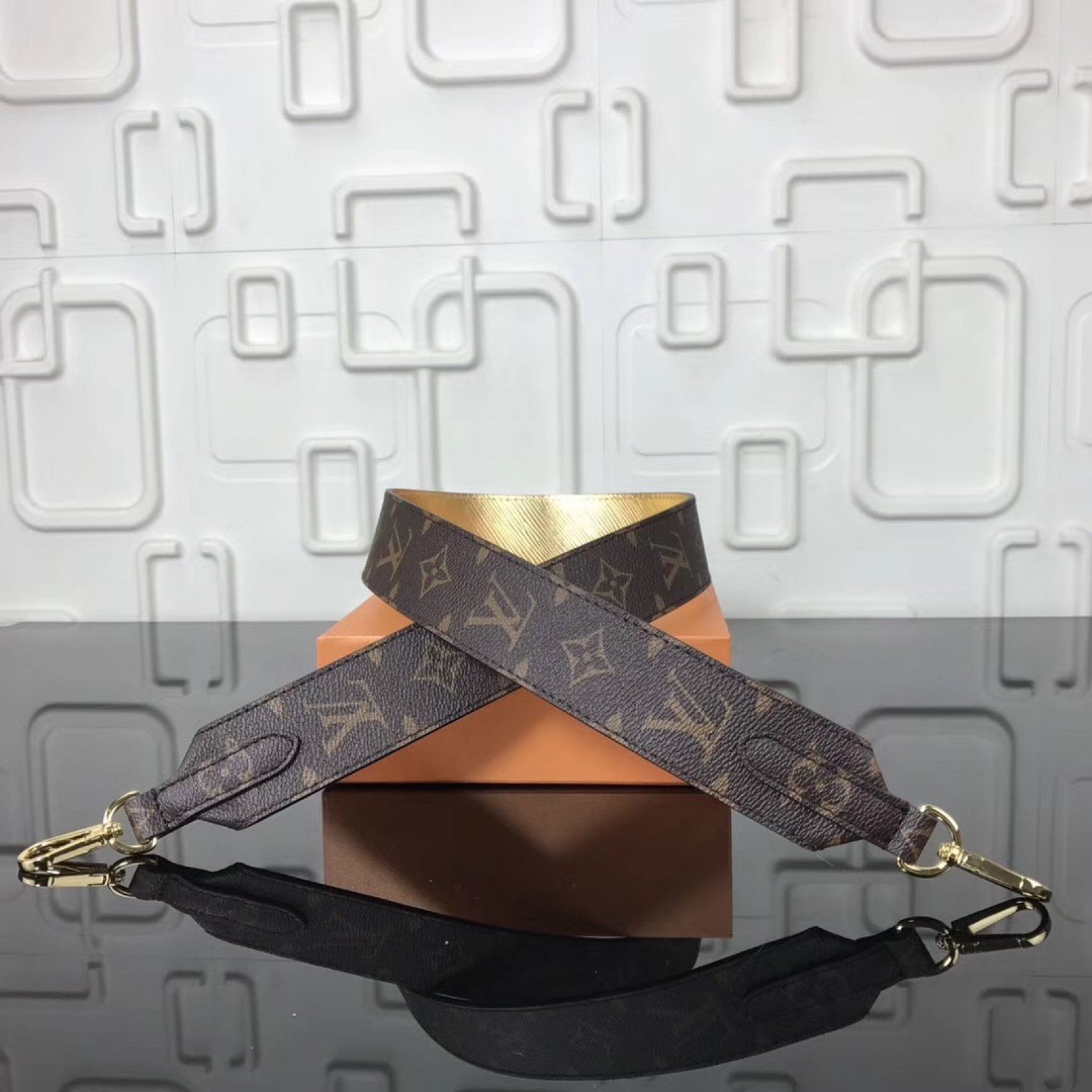 LV MONOGRAM Shoulder strap JO2333