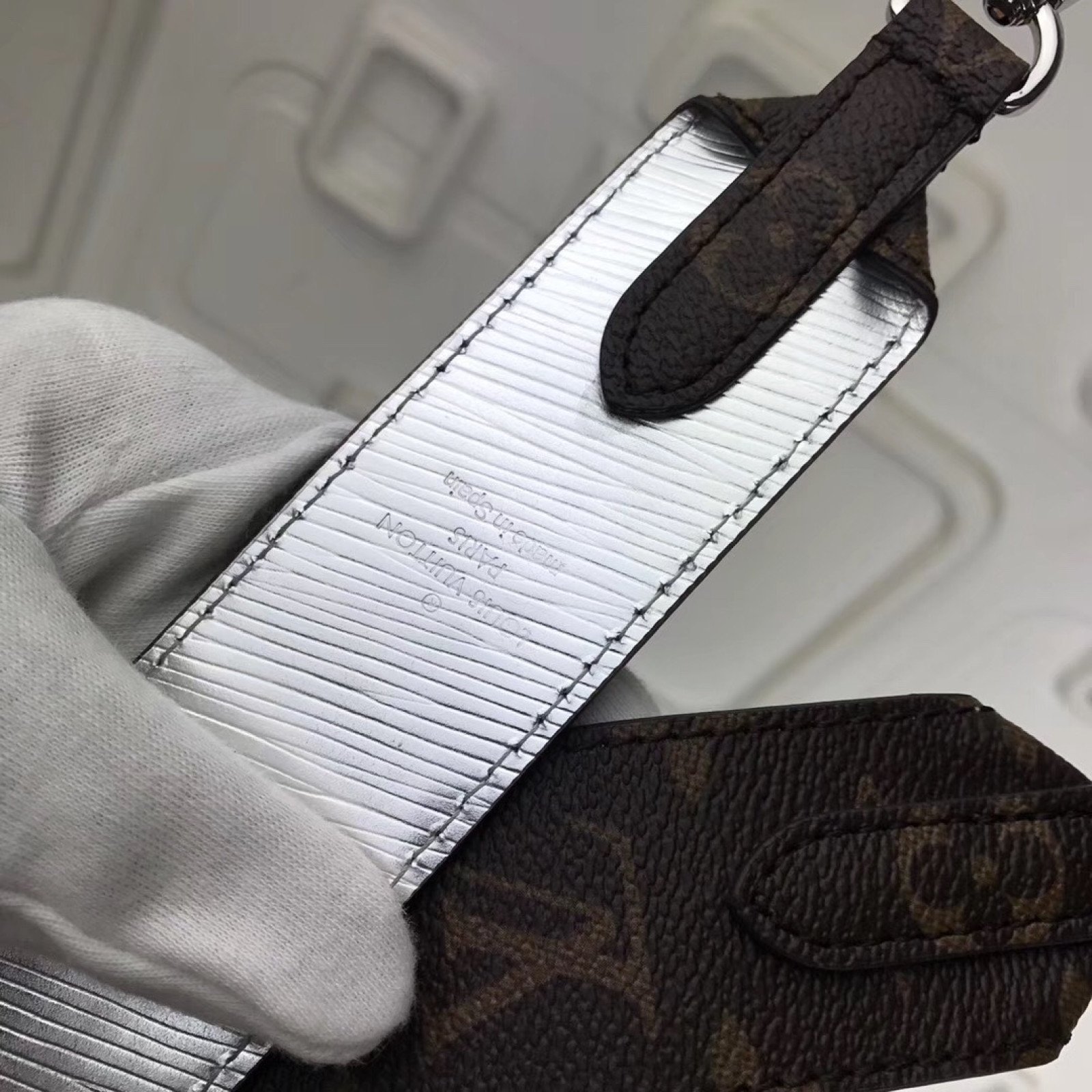 LV MONOGRAM Shoulder strap JO2333