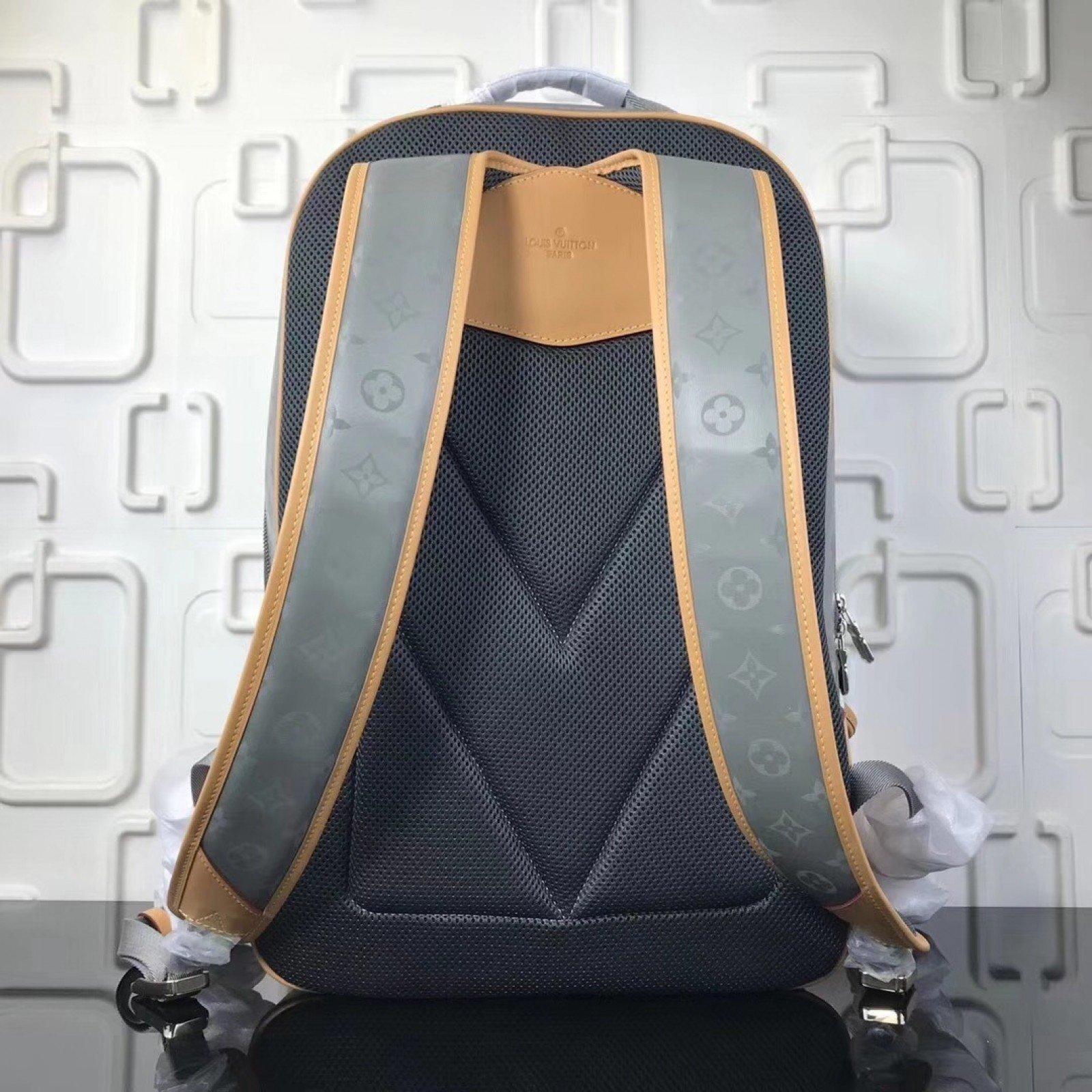 LV MONOGRAM TITANIUM Backpack M43881