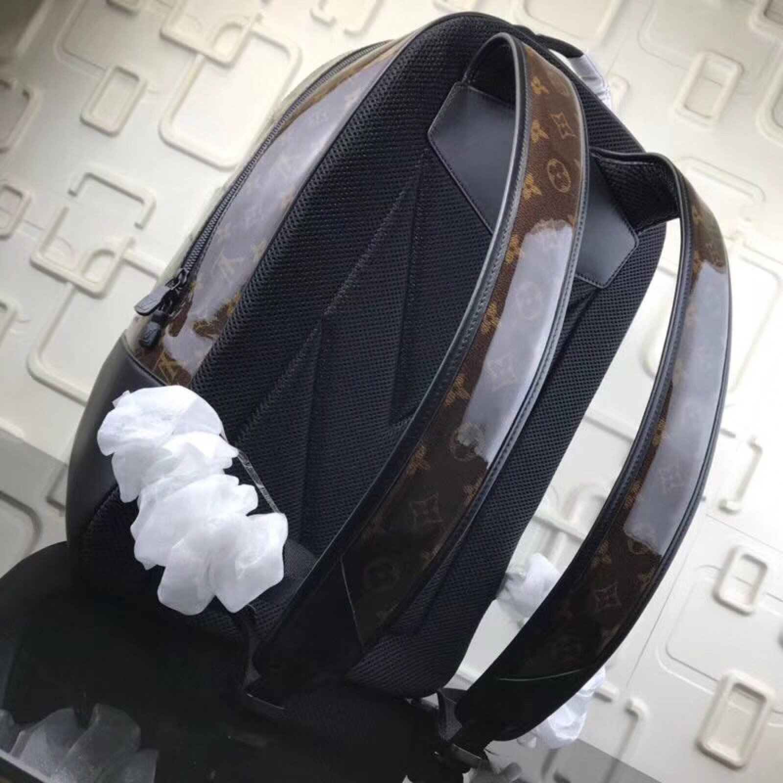 LV MONOGRAM TITANIUM Backpack M43881LH