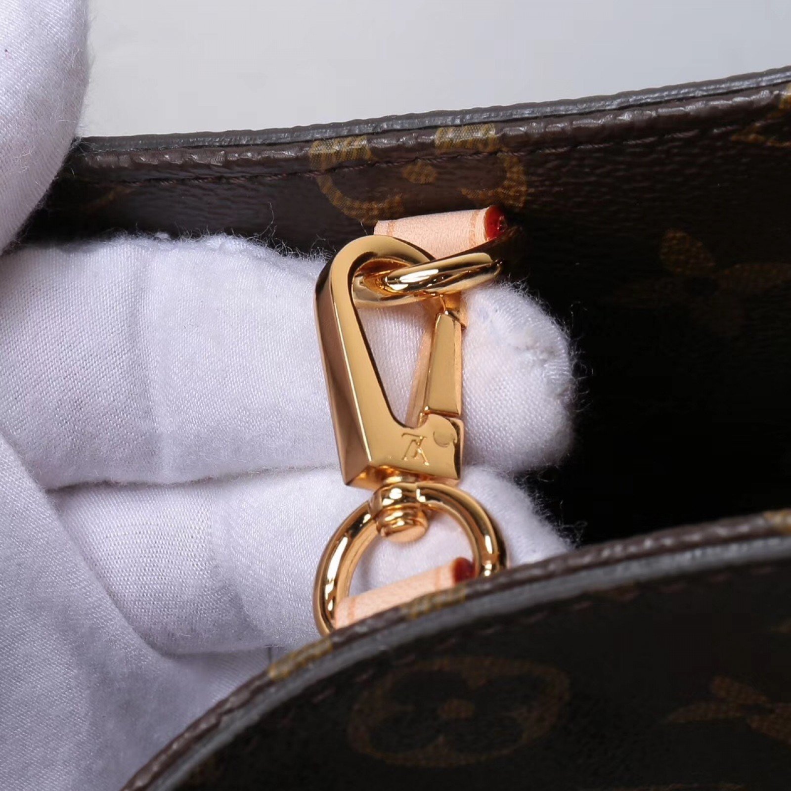 LV MONTAIGNE GM M41067YD