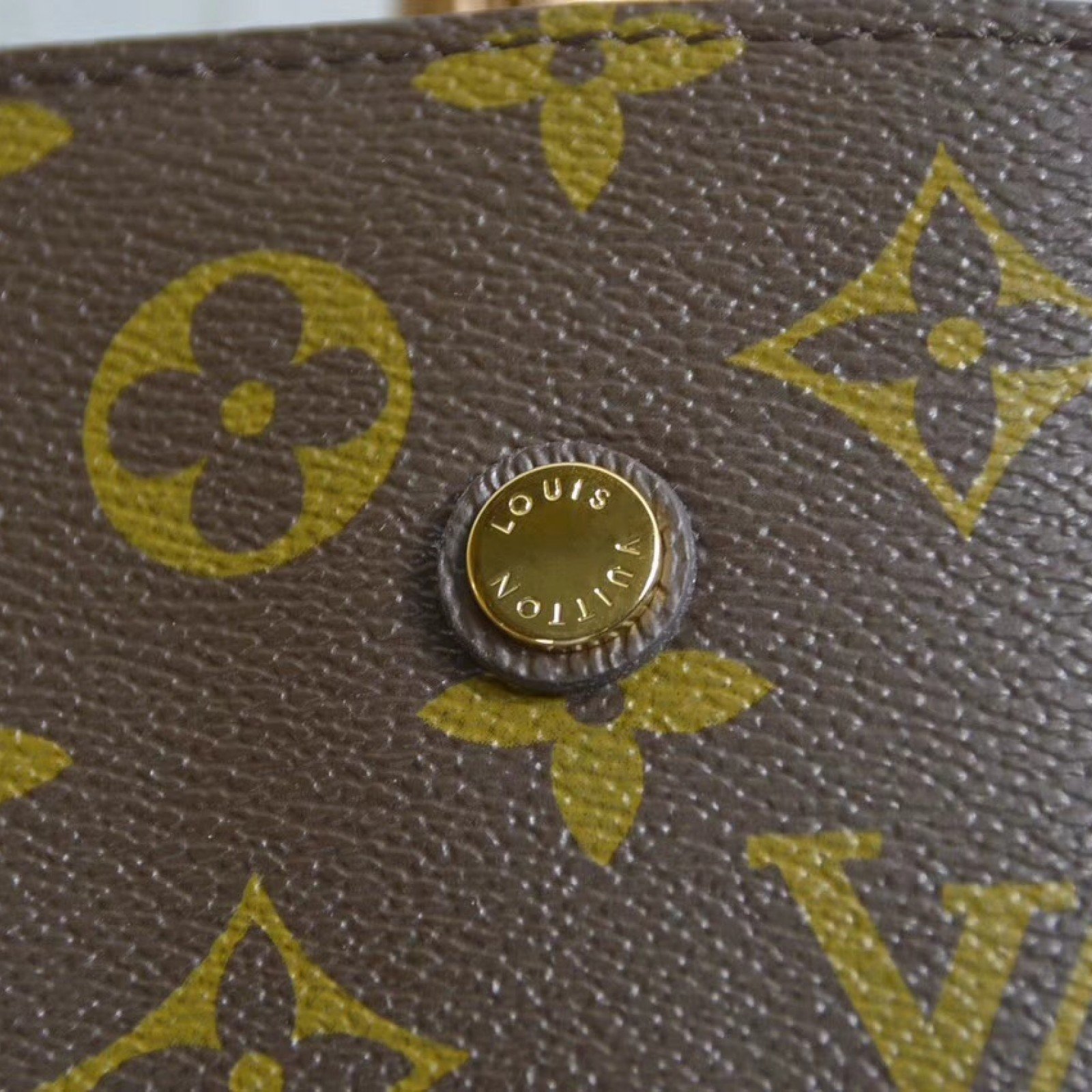 LV MONTAIGNE GM M41067YD