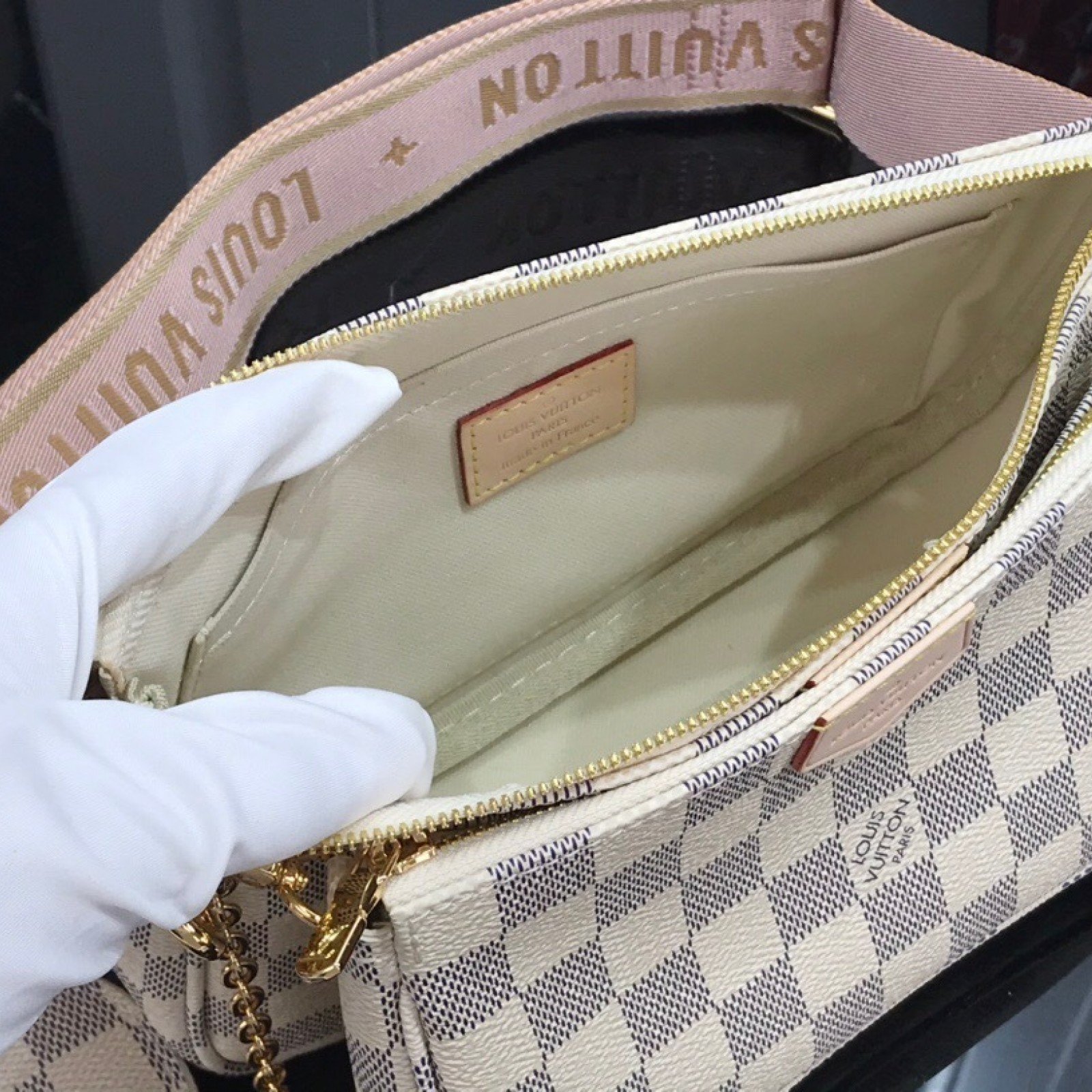 LV MULTI POCHETTE ACCESSOIRES M44823 BG