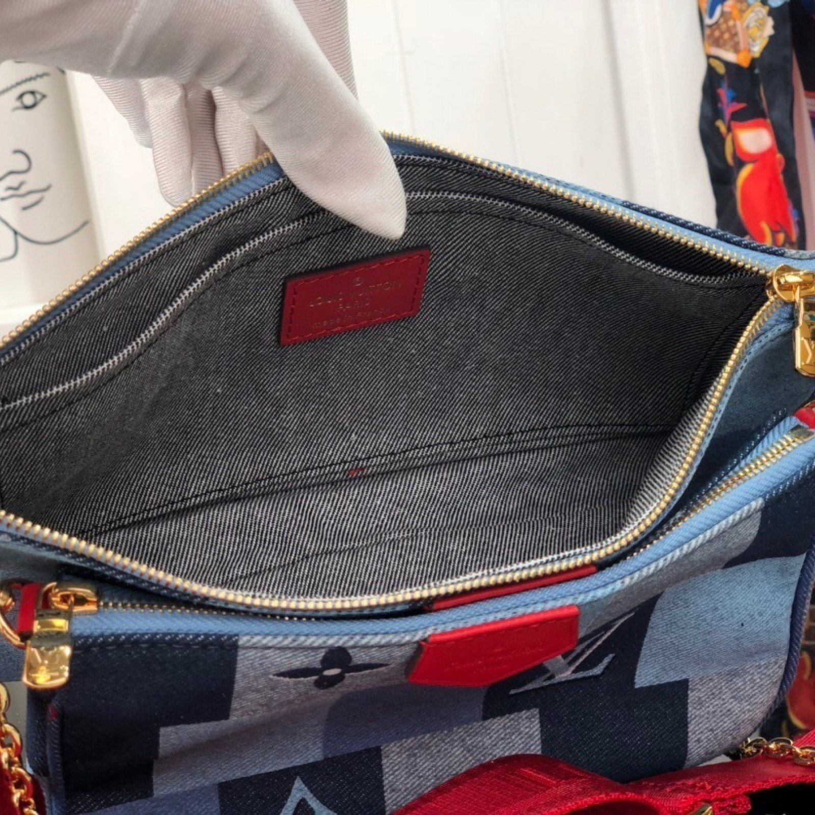 LV MULTI POCHETTE ACCESSOIRES M44990