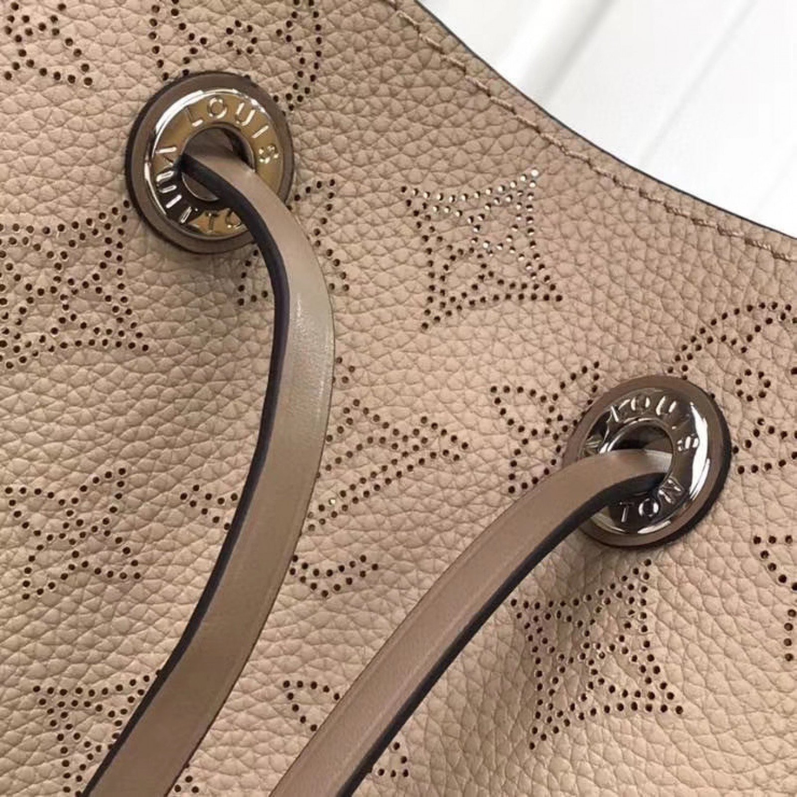 LV MURIA M55801