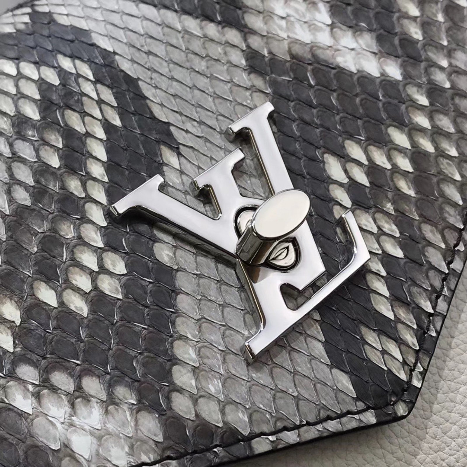 LV MYLOCKME BB N97005