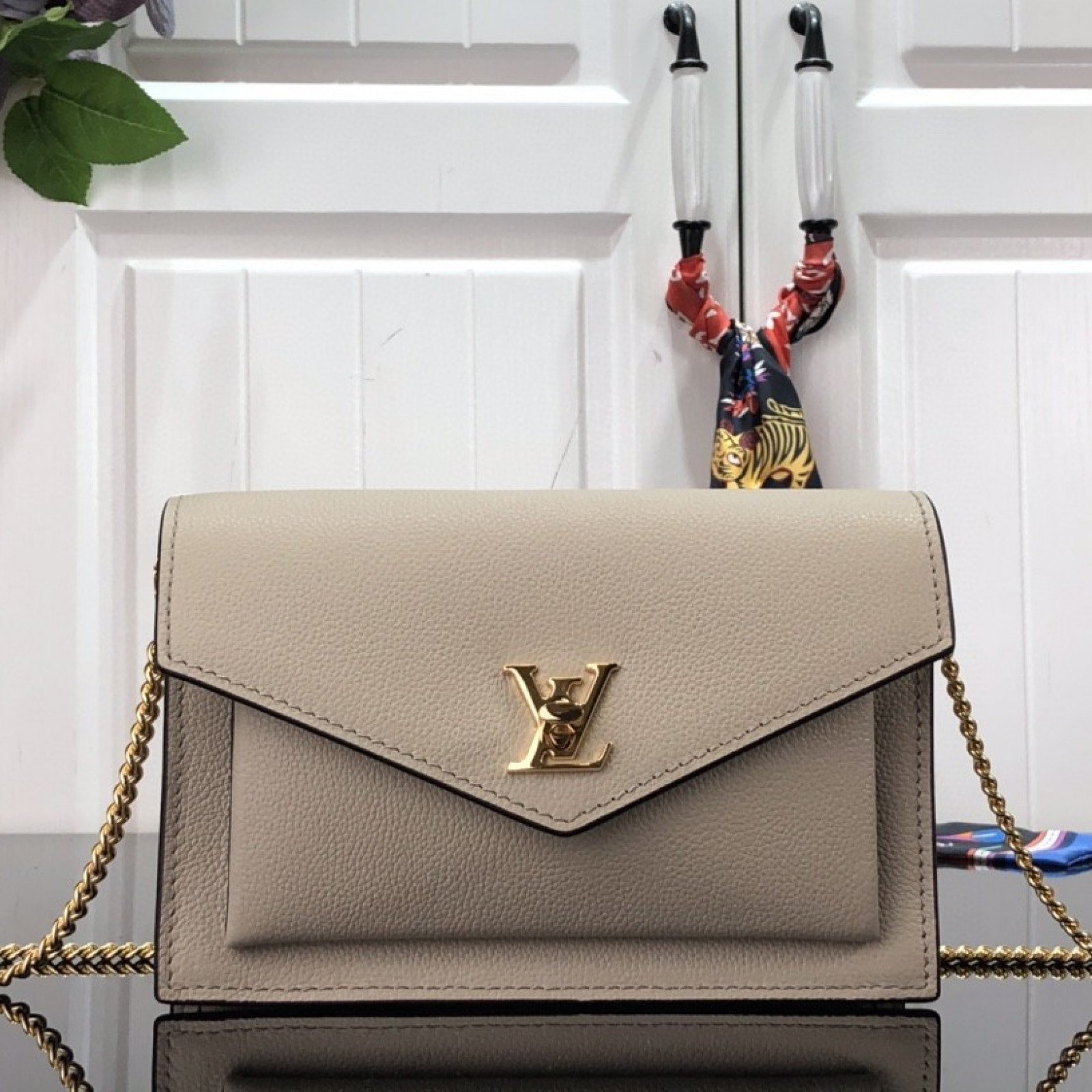LV MYLOCKME CHAIN POCHETTE M81436
