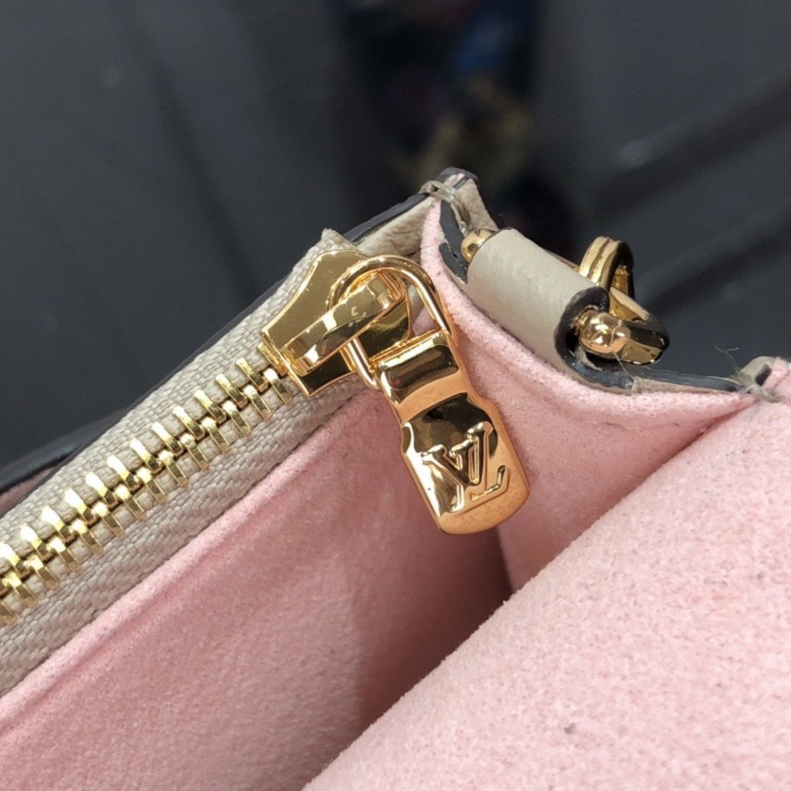 LV MYLOCKME CHAIN POCHETTE M81436