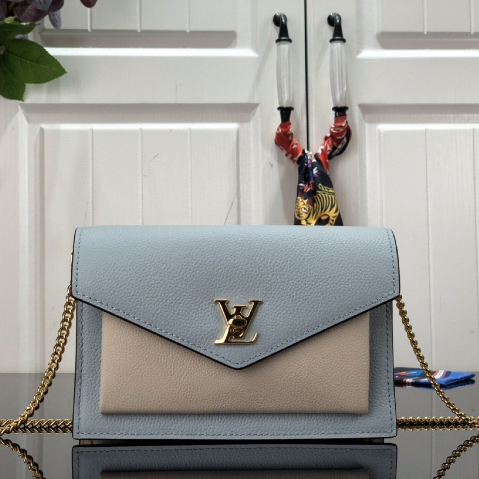LV MYLOCKME CHAIN POCHETTE M81436