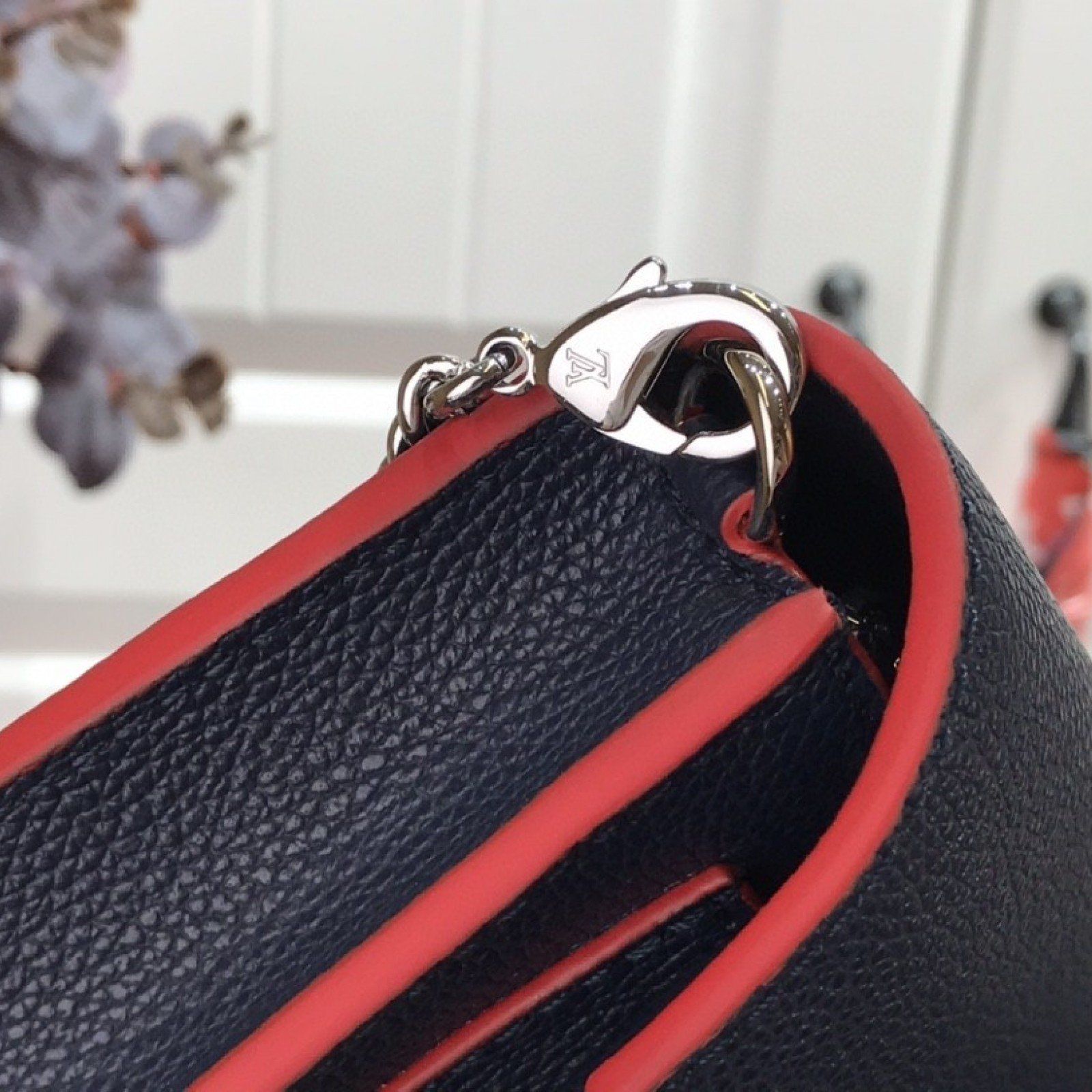 LV MYLOCKME CHAIN POCHETTE M81436