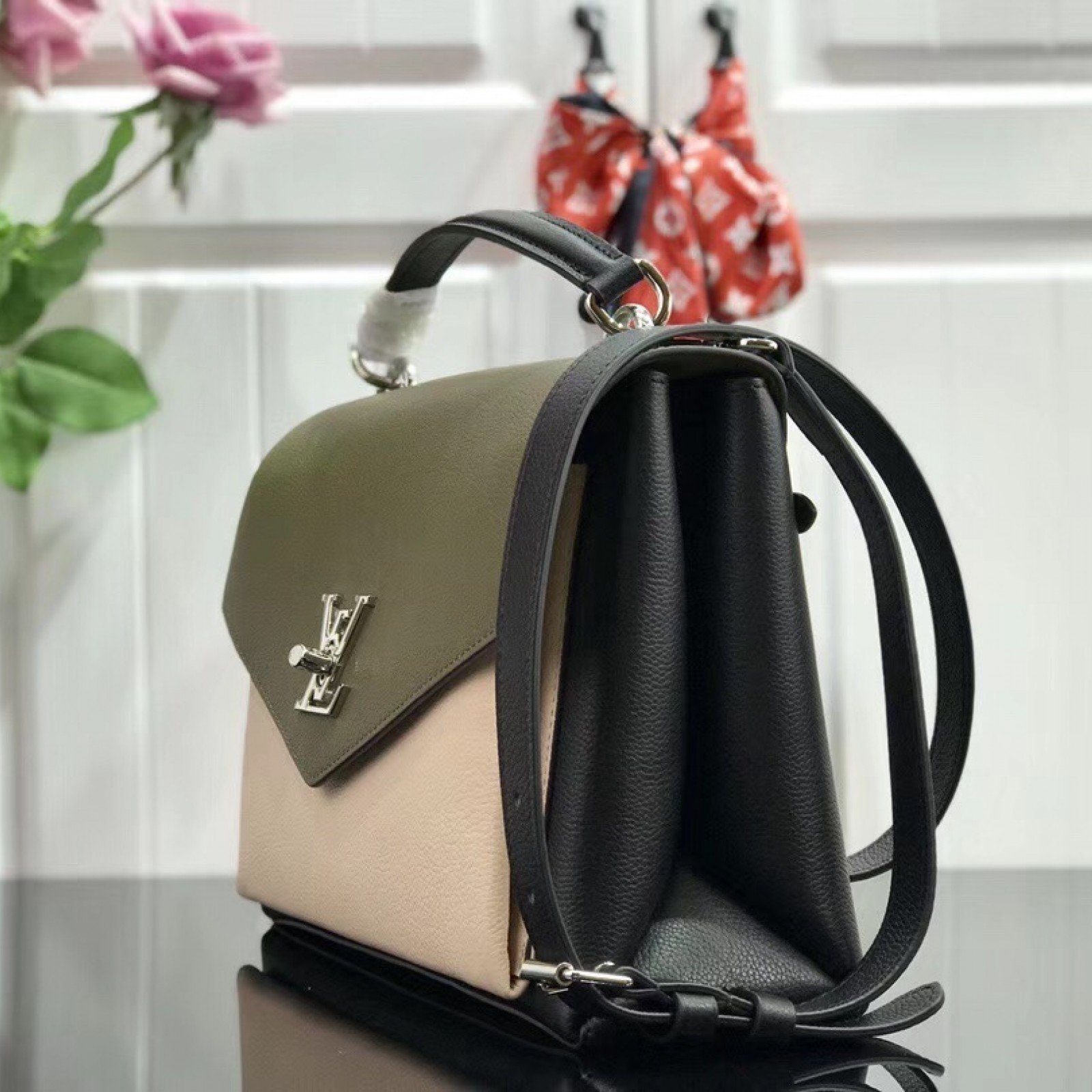 LV MYLOCKME M54878JL