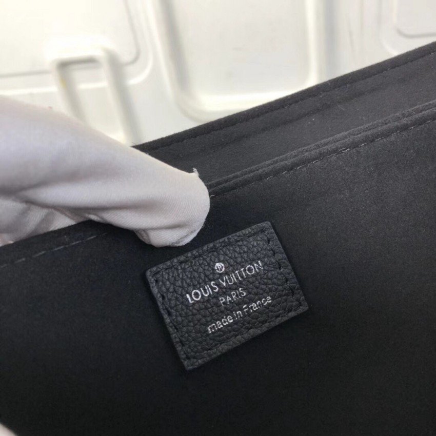 LV MYLOCKME STUDS M51494