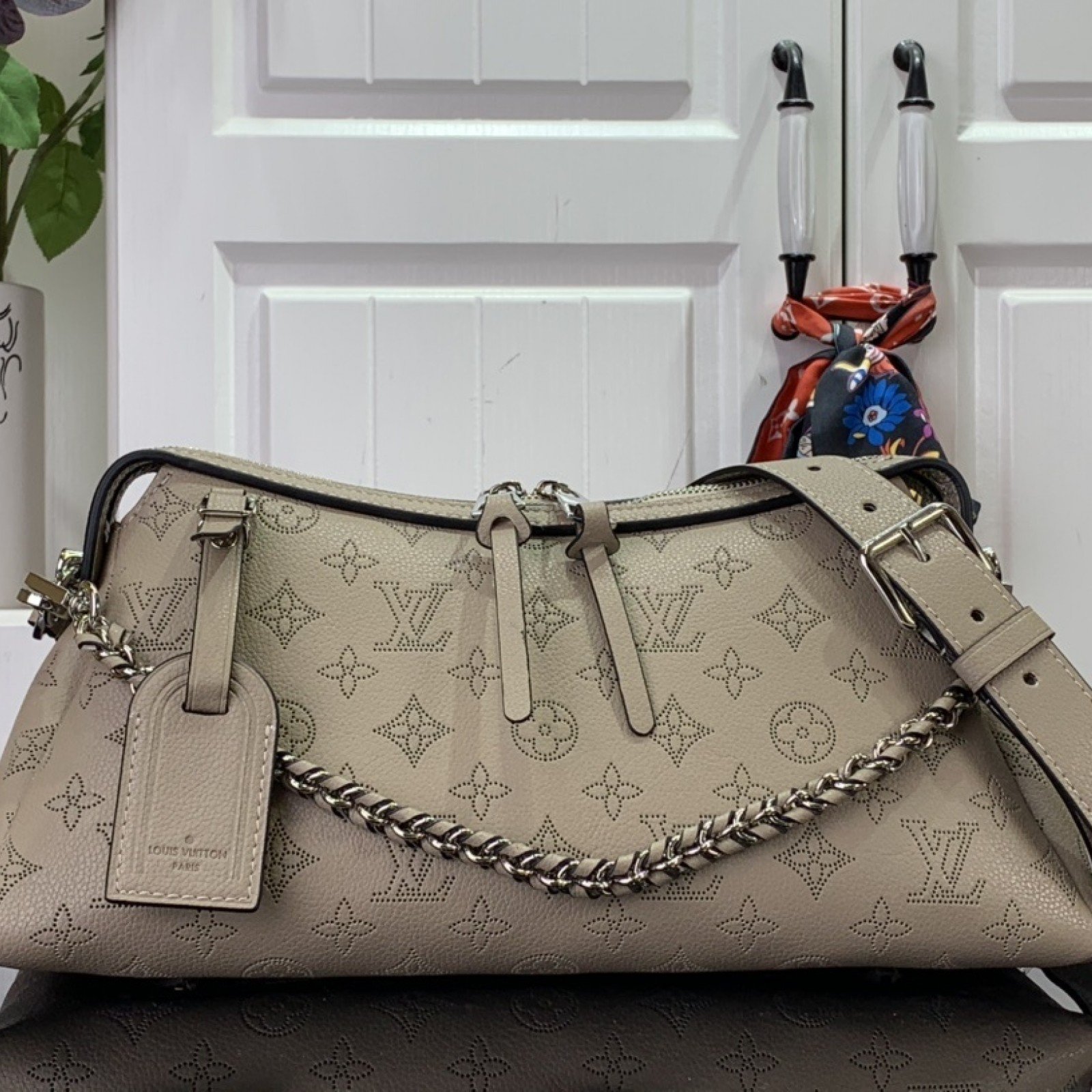 LV Mahina Hand It All M24255
