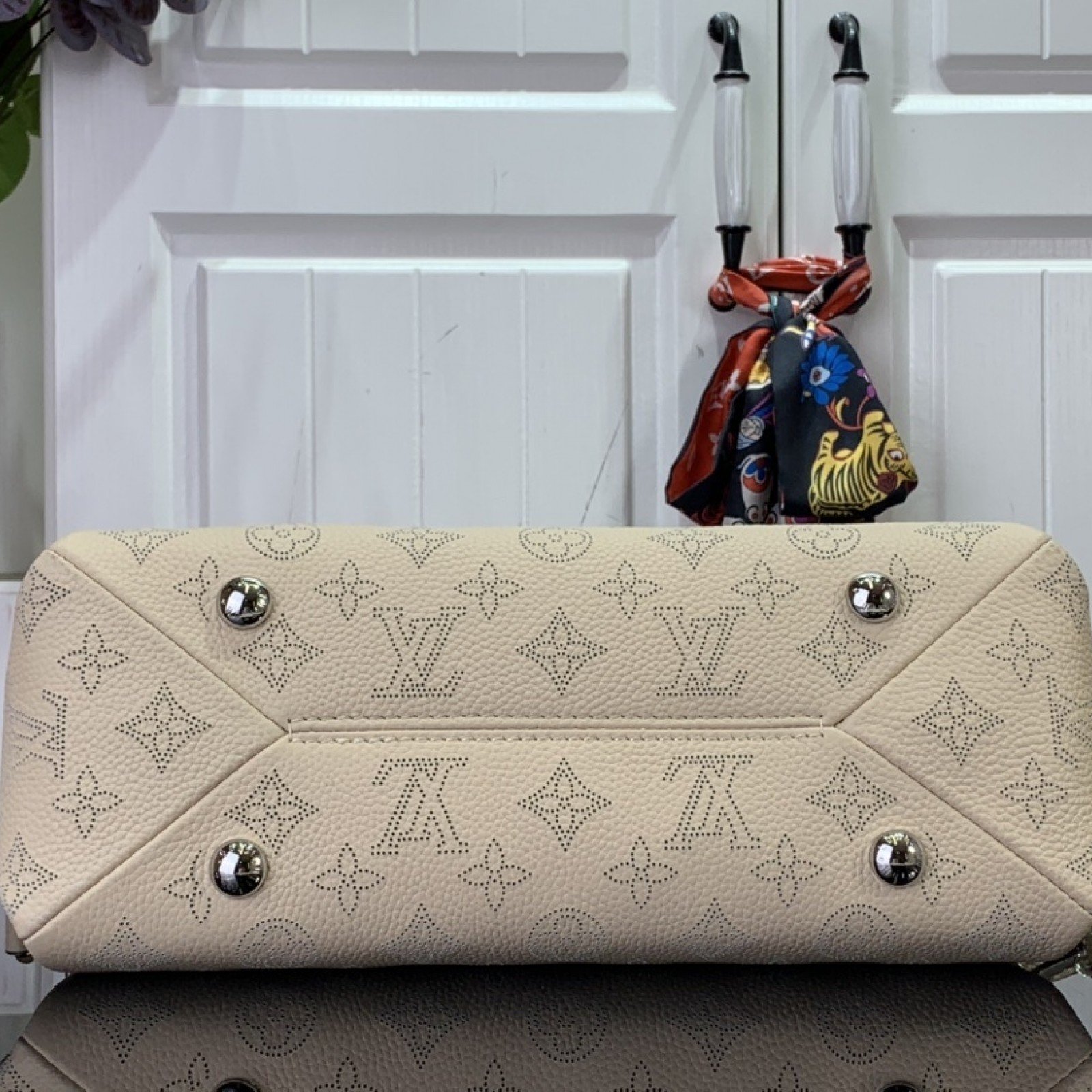 LV Mahina Hand It All M24255A