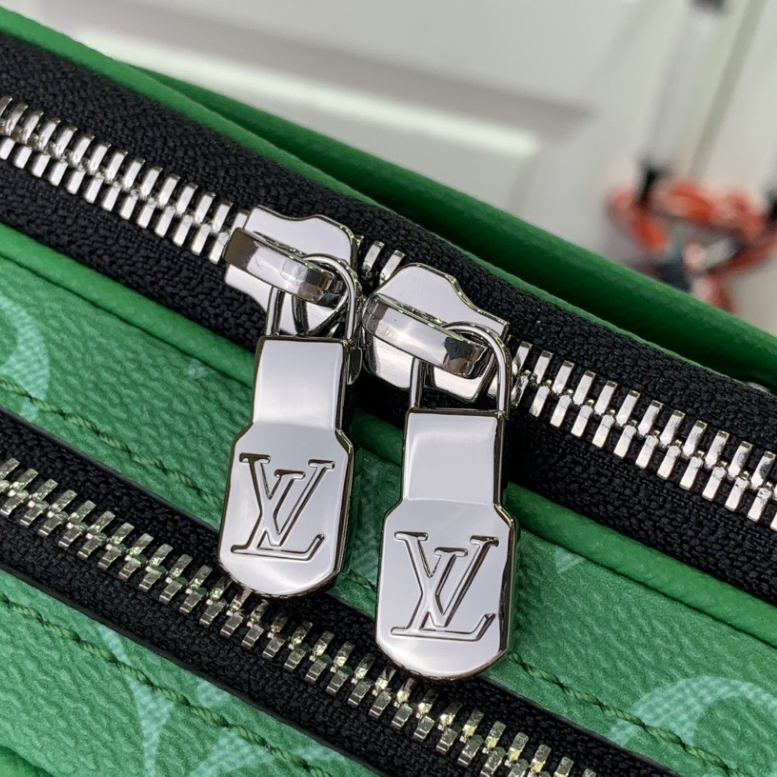 LV NANO ALPHA m30997