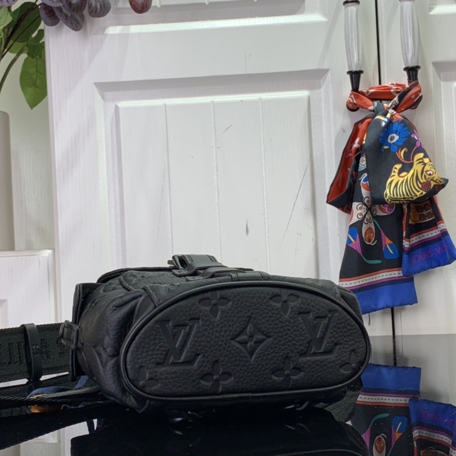 LV NANO CHRISTOPHER m83164