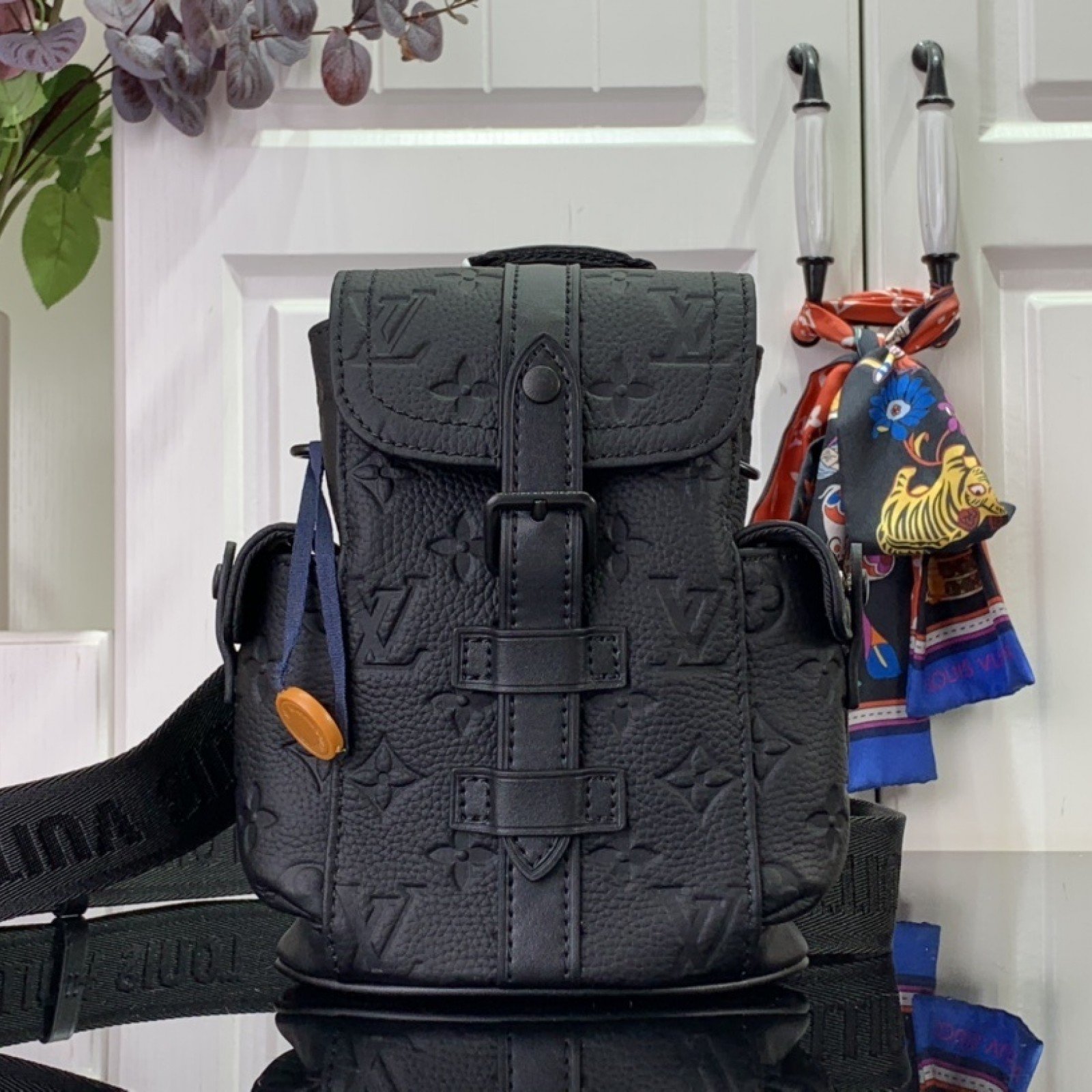 LV NANO CHRISTOPHER m83164