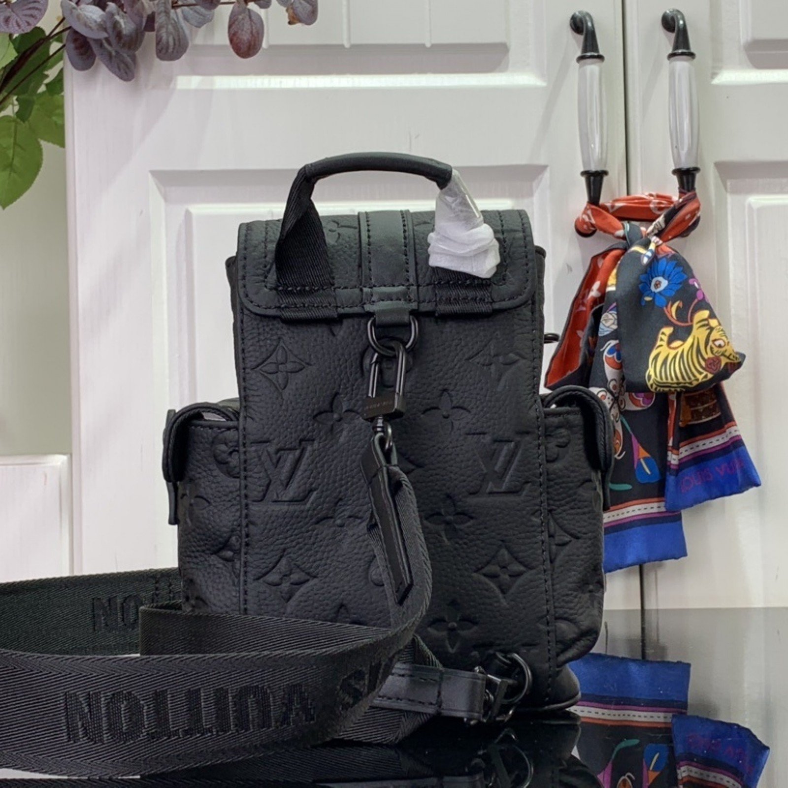 LV NANO CHRISTOPHER m83164