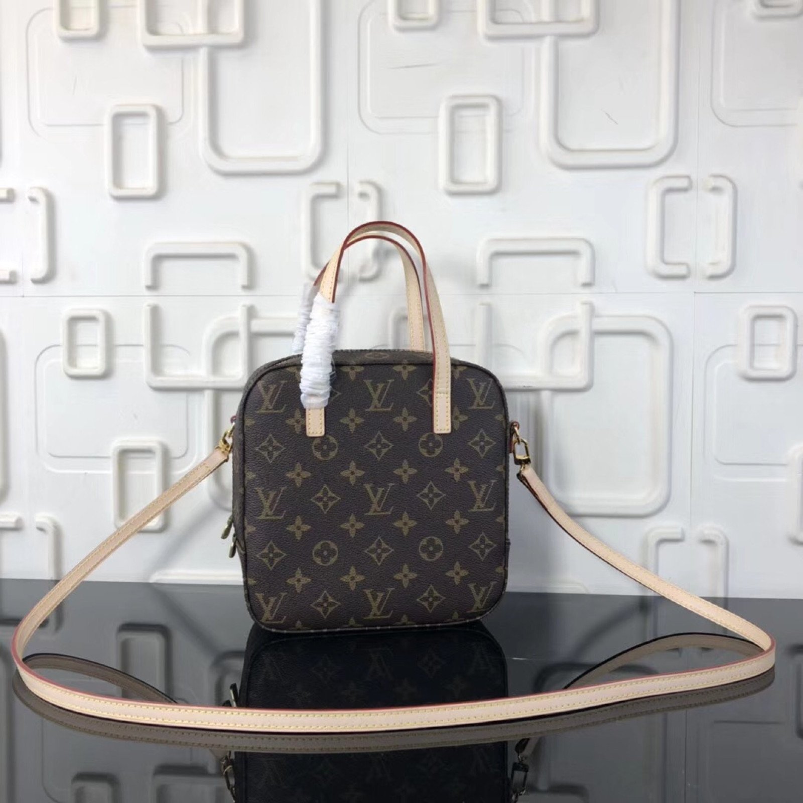 LV NANO NOE M47500