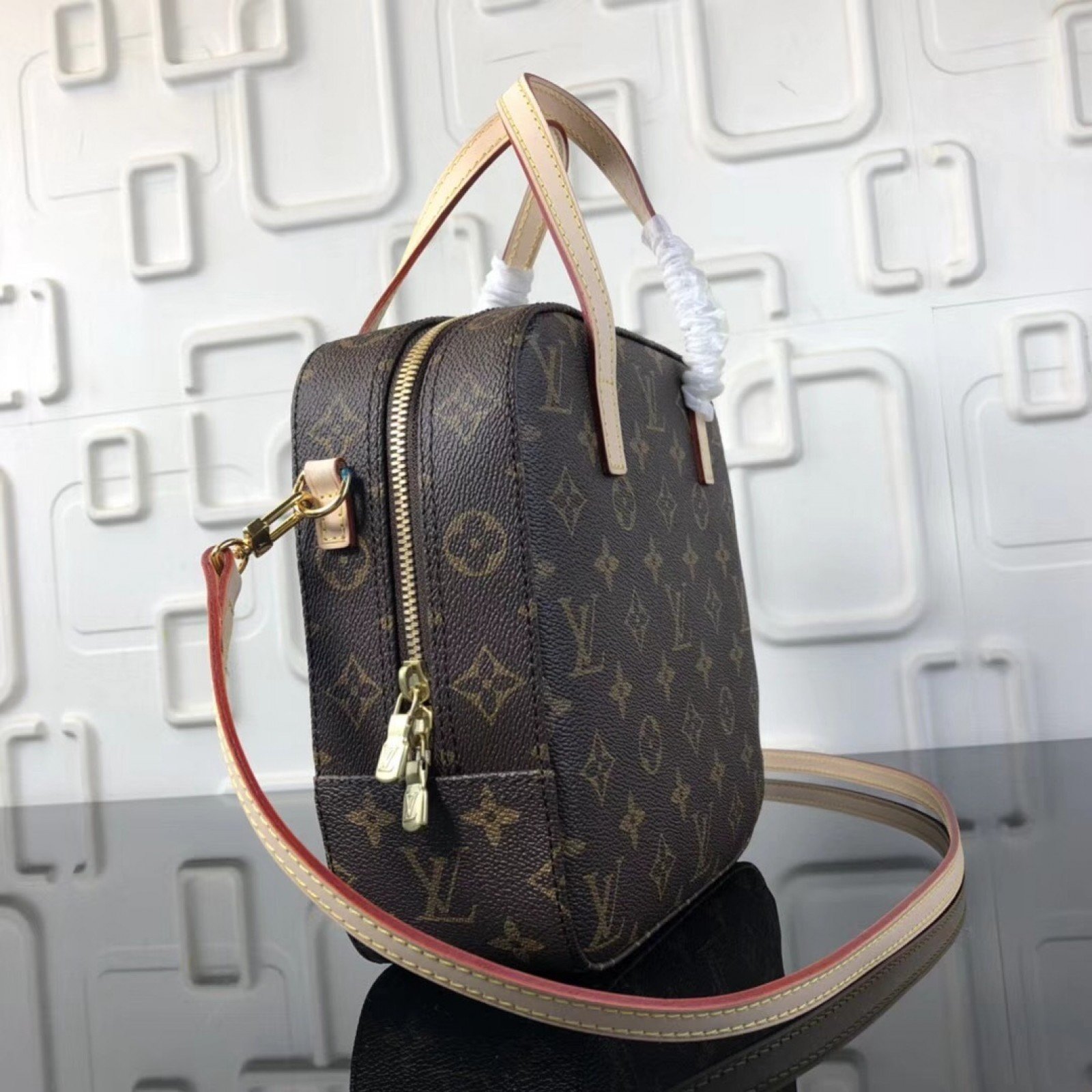 LV NANO NOE M47500