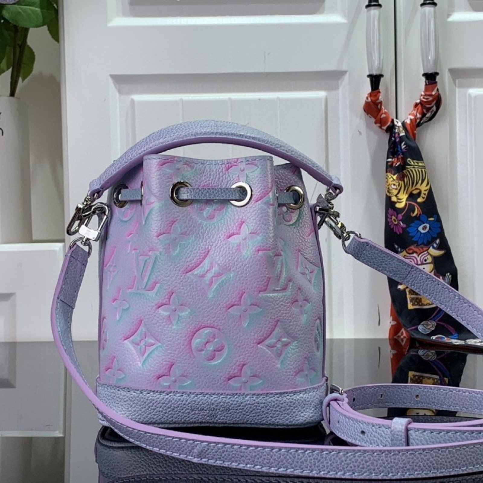 LV NANO NOE M81463