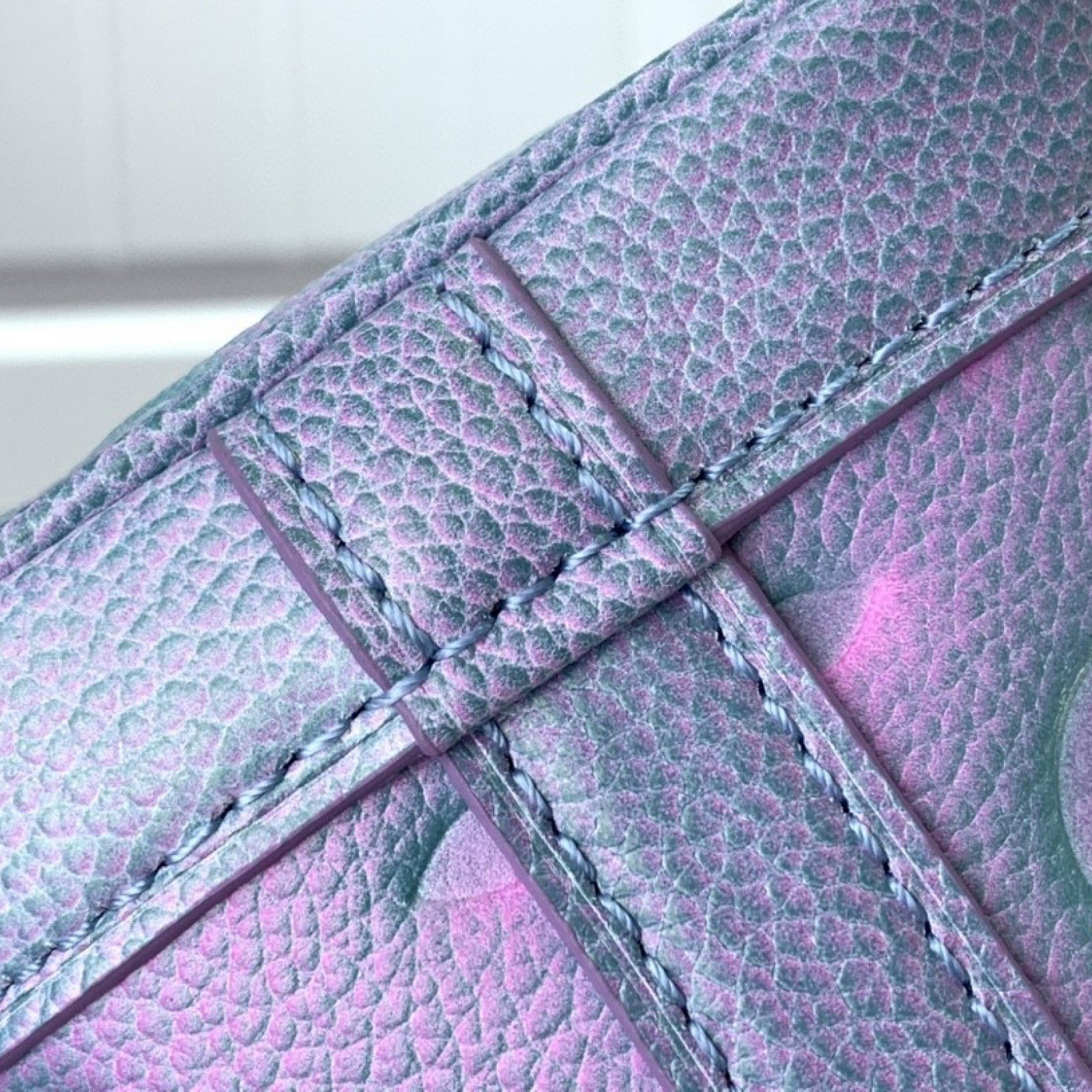 LV NANO NOE M81463