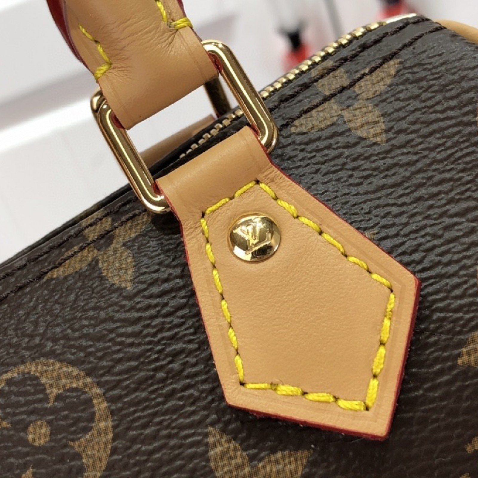LV NANO SPEEDY M81085