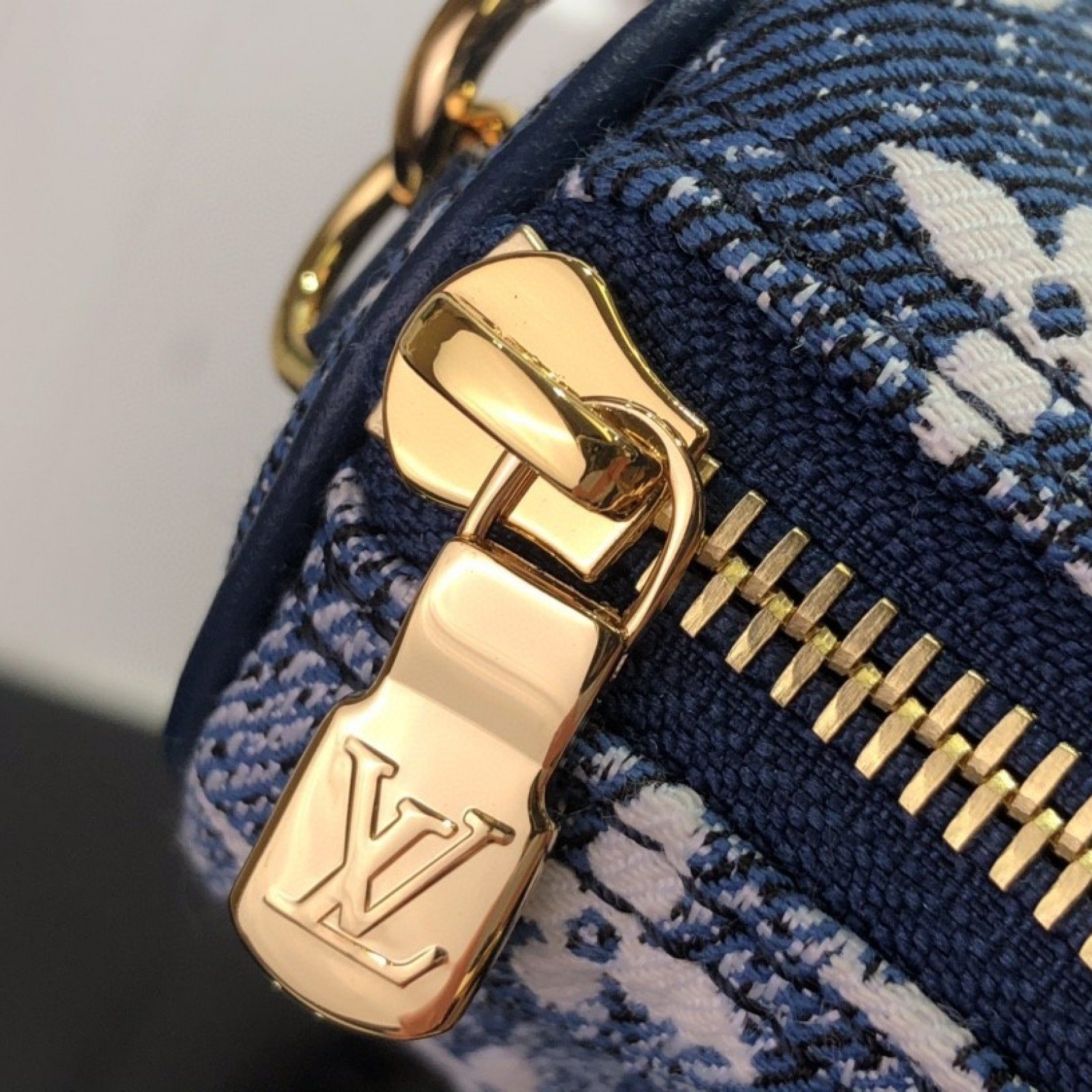 LV NANO SPEEDY M81168