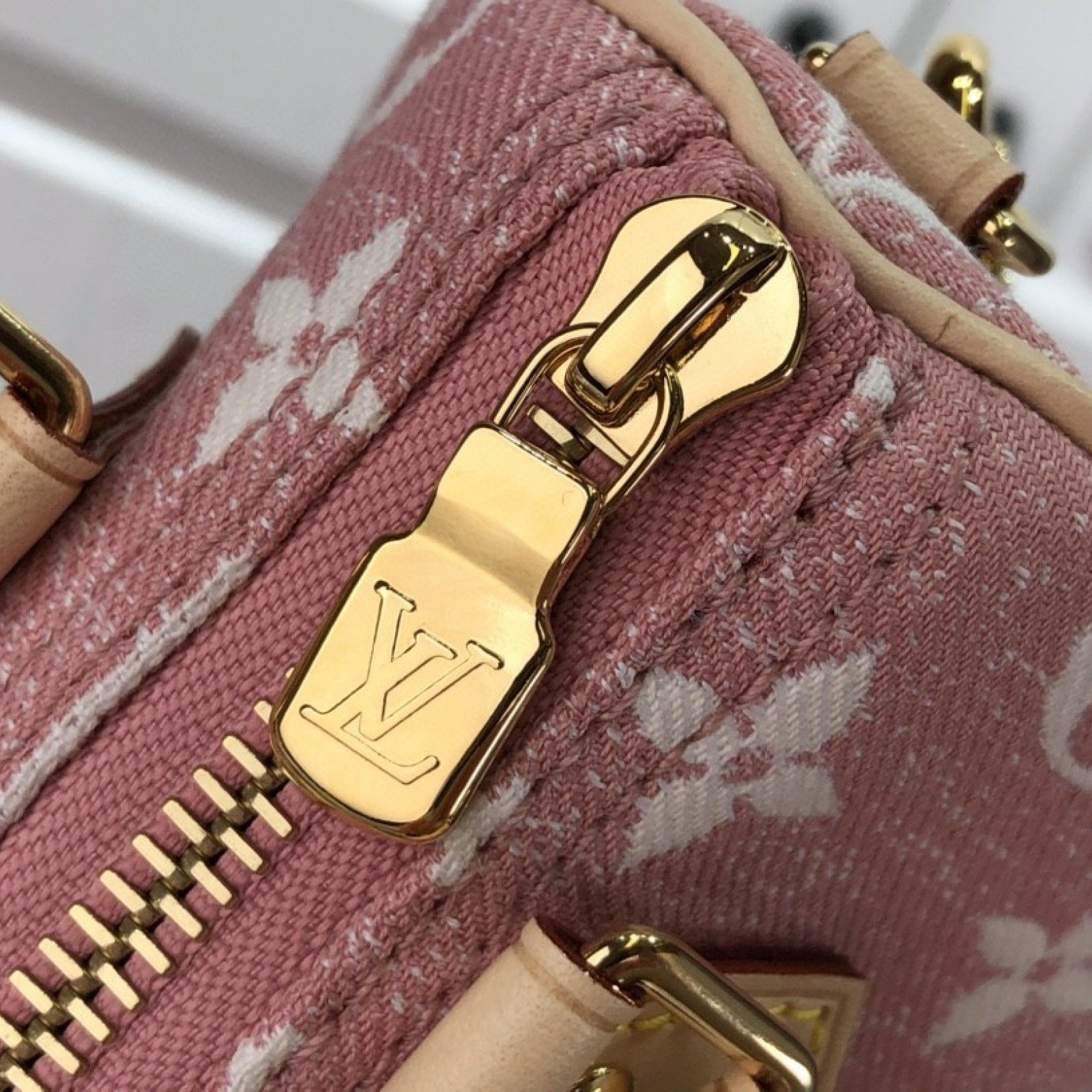 LV NANO SPEEDY M81213