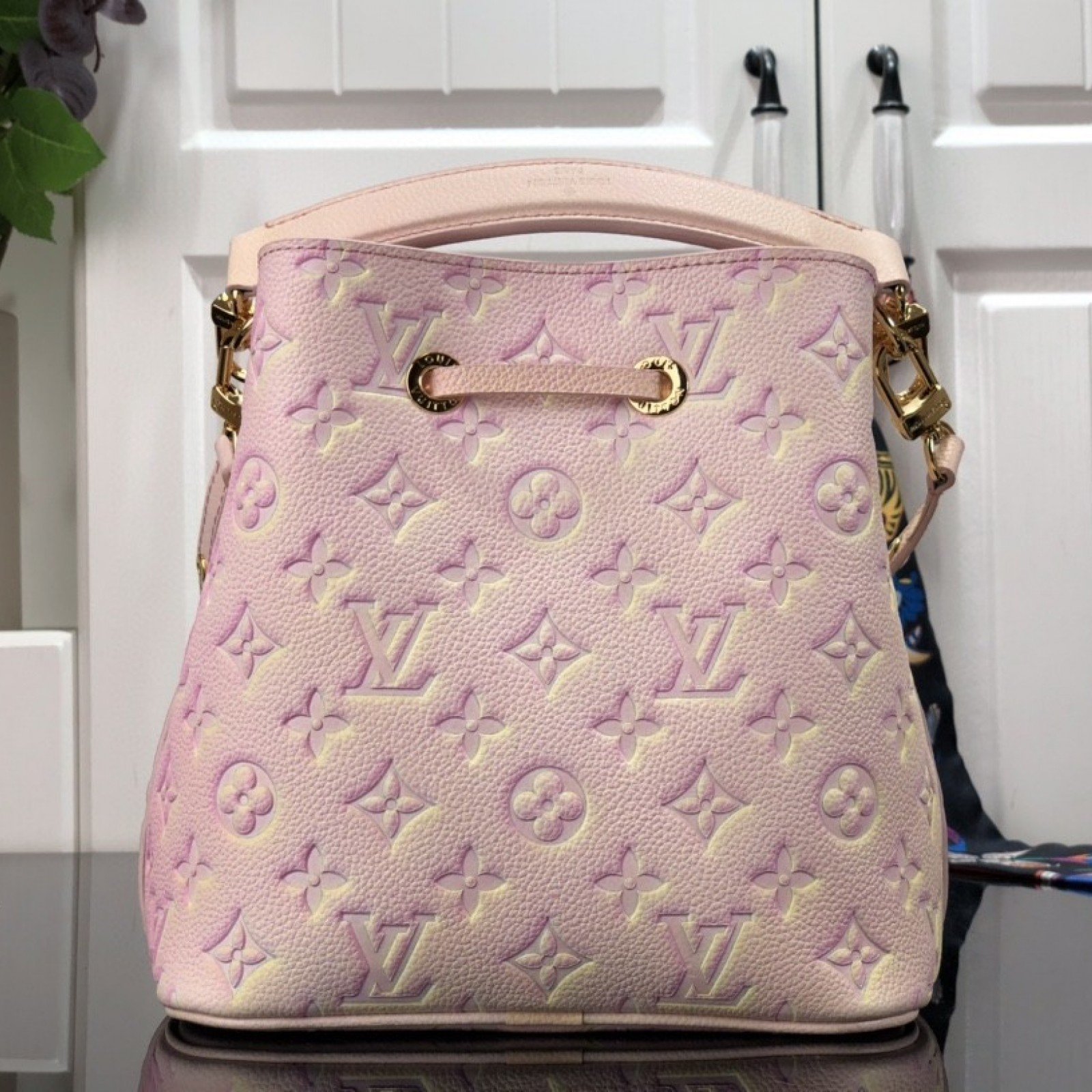 LV NEONOE BB M46174