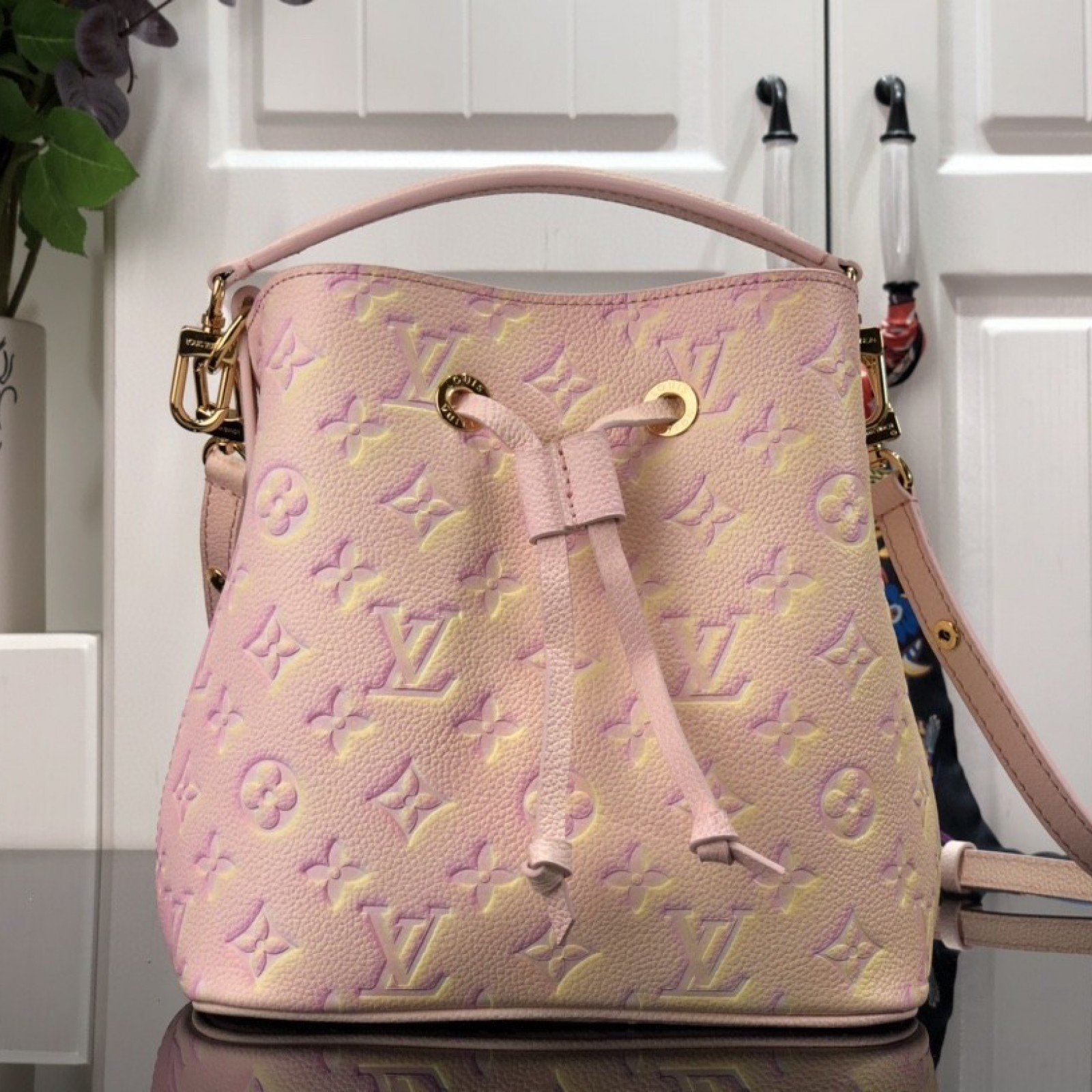 LV NEONOE BB M46174