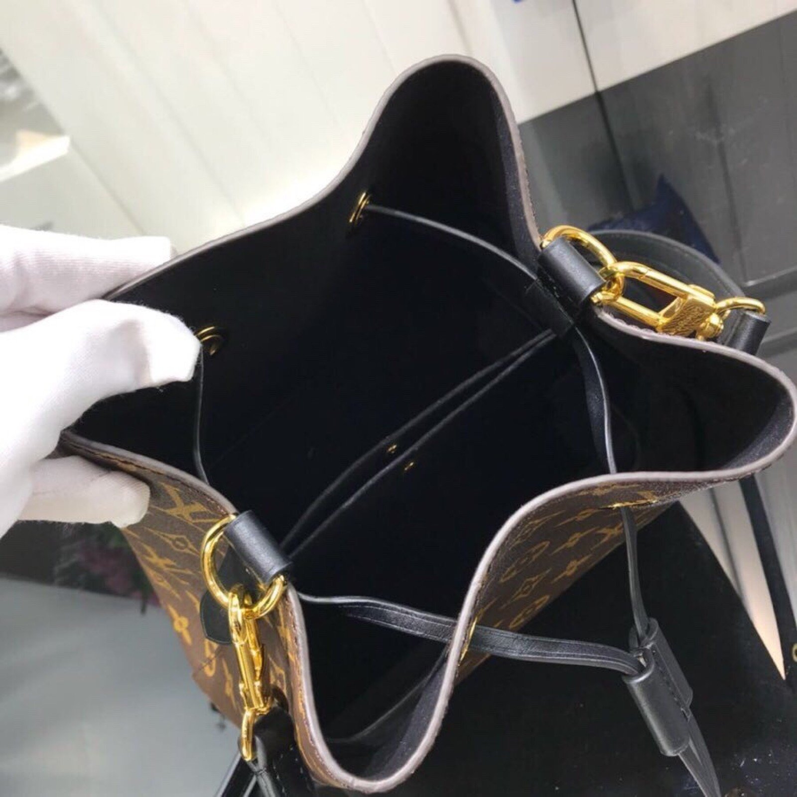 LV NEONOE BB M53609