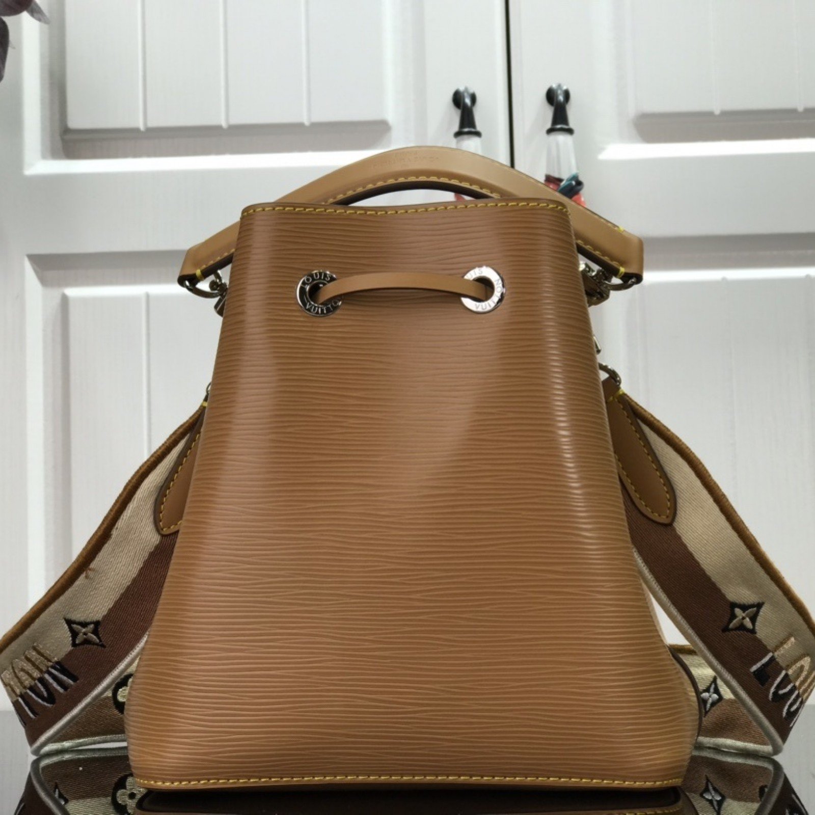 LV NEONOE BB M57691