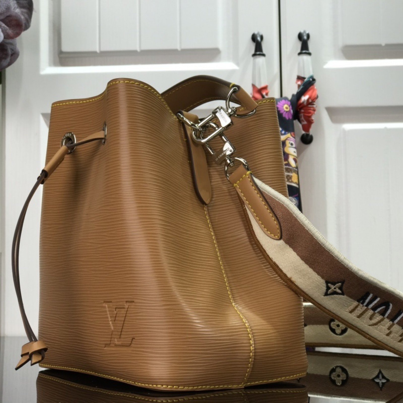 LV NEONOE BB M57691