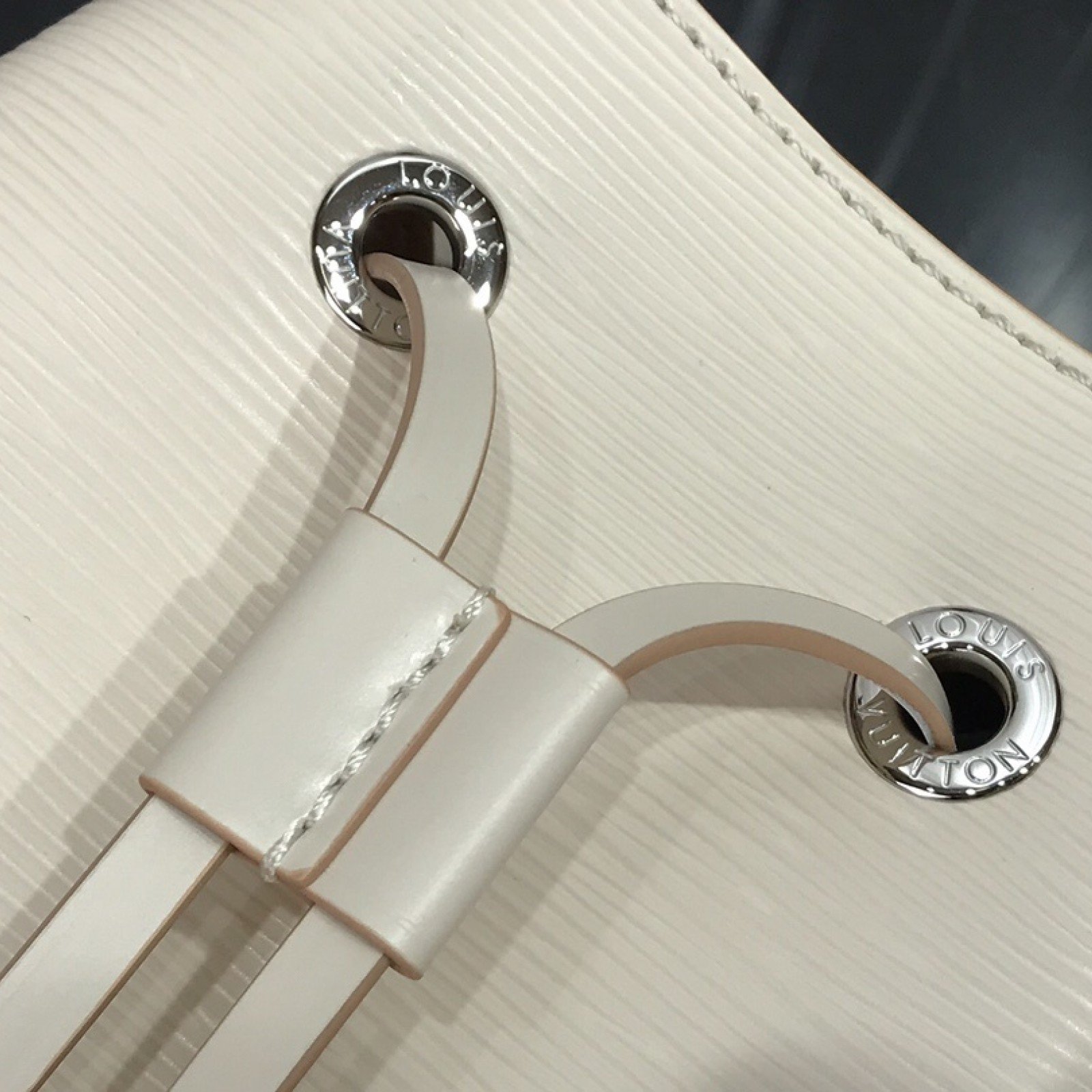 LV NEONOE BB M57691
