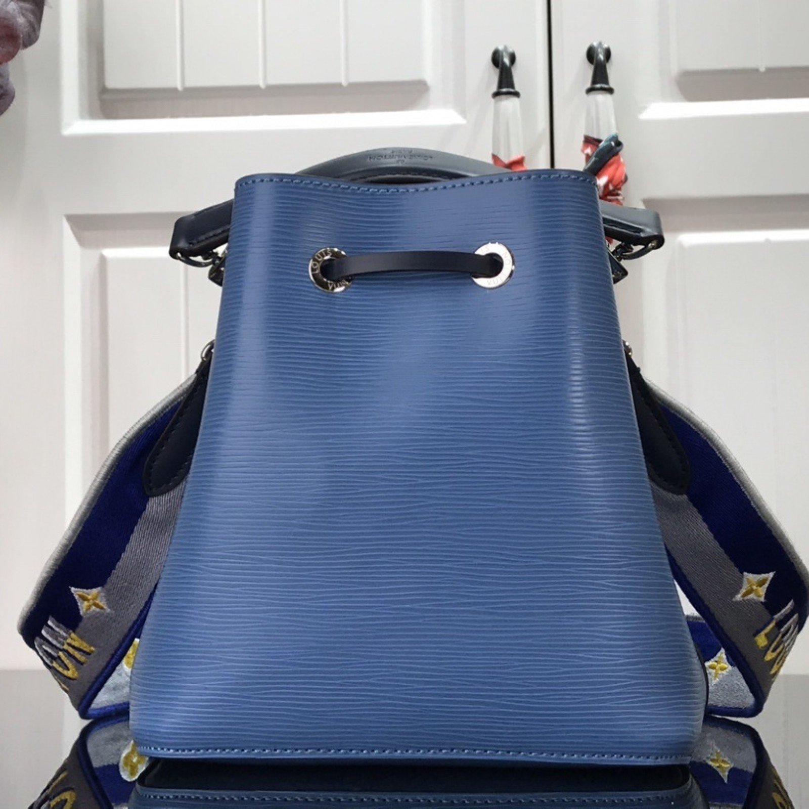 LV NEONOE BB M57691