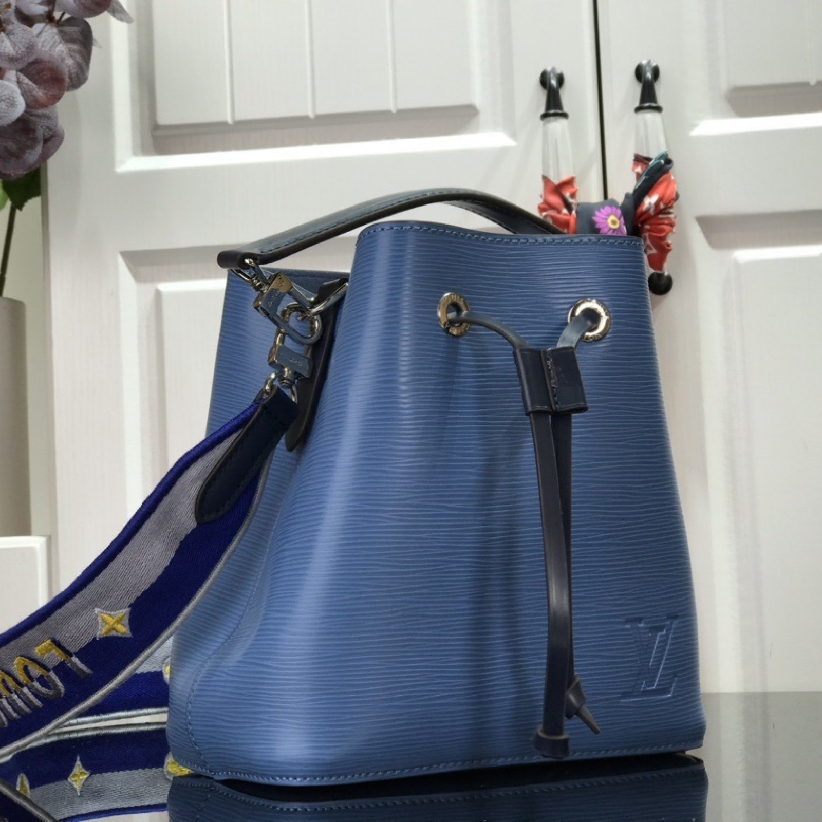 LV NEONOE BB M57691