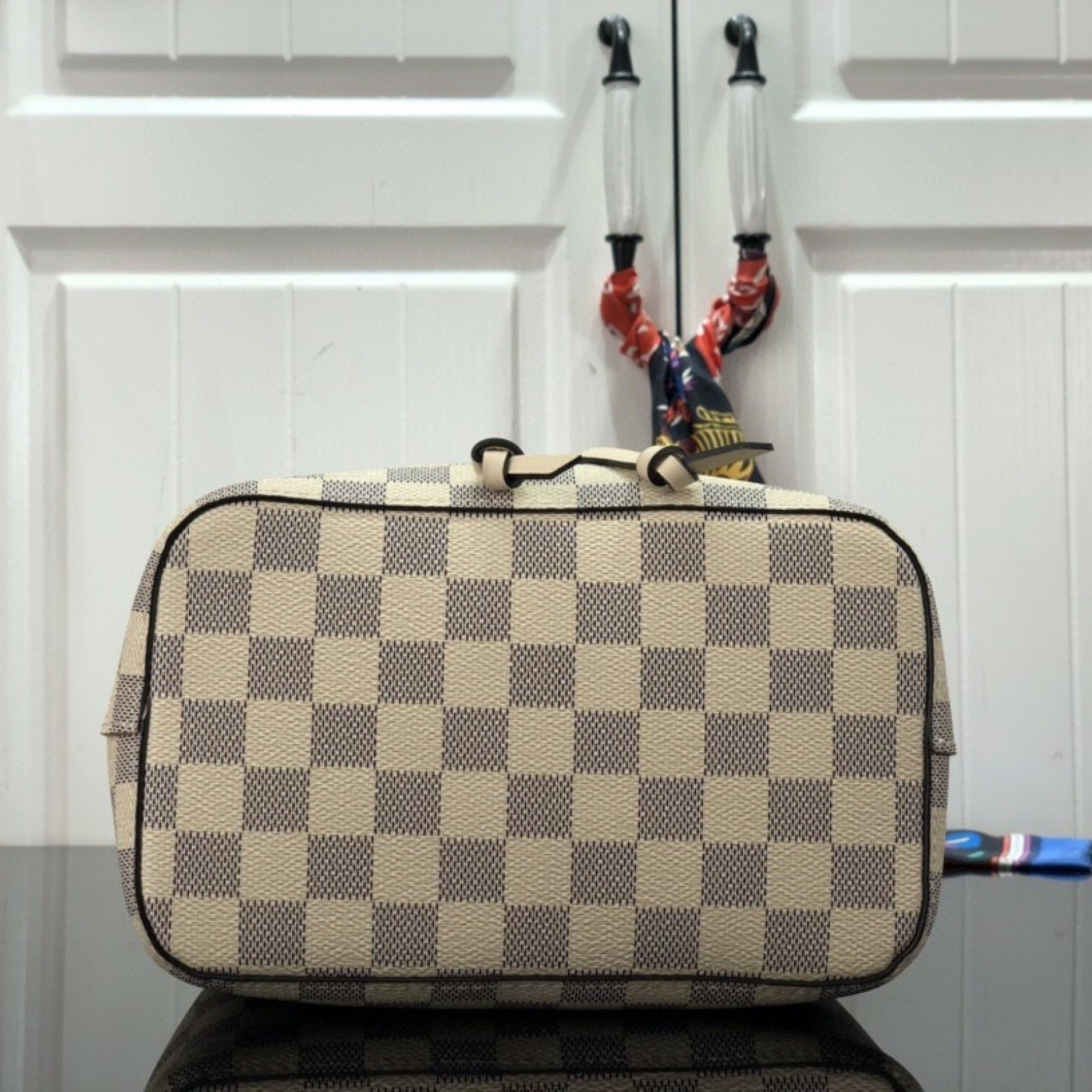LV NEONOE BB N45292
