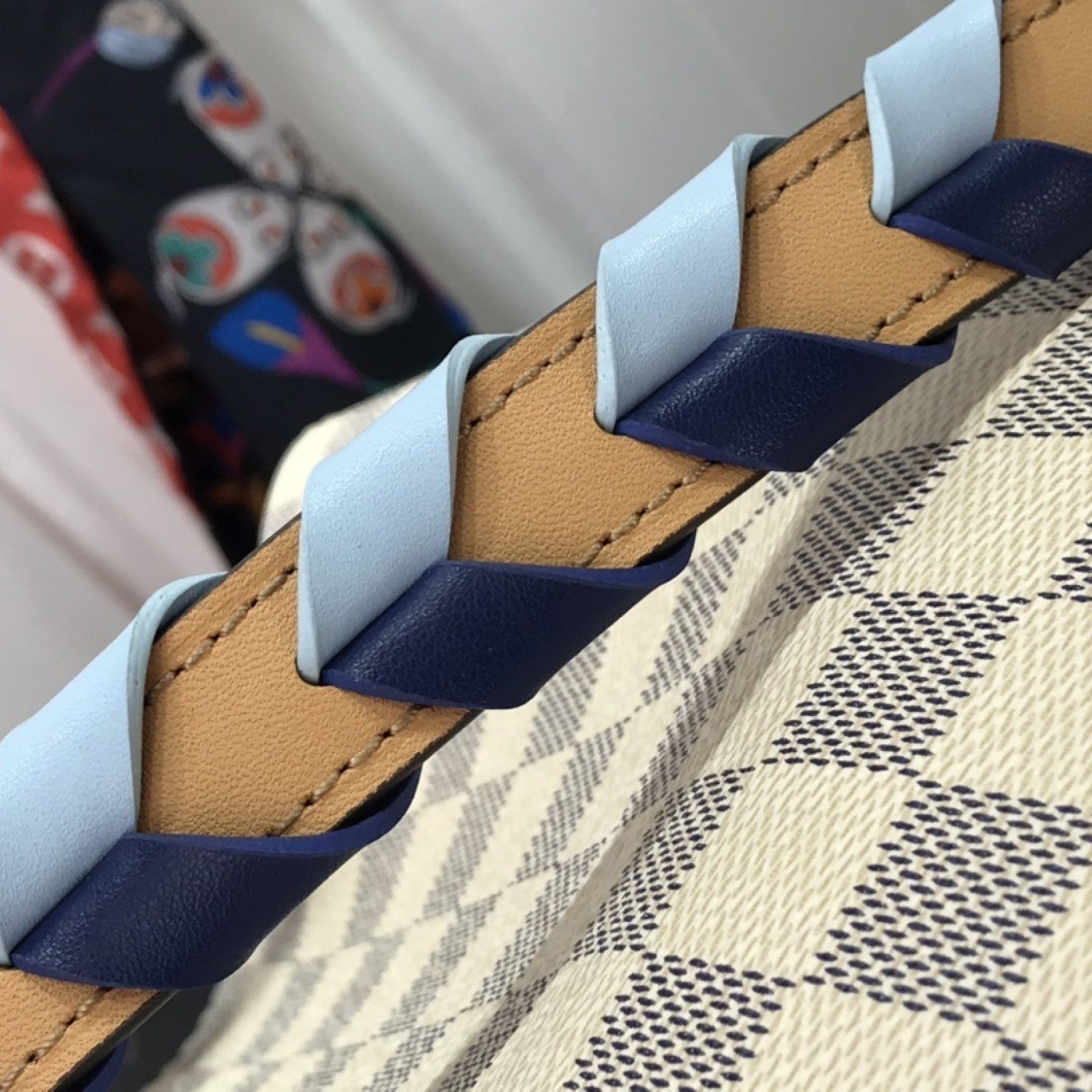 LV NEONOE MM N50042