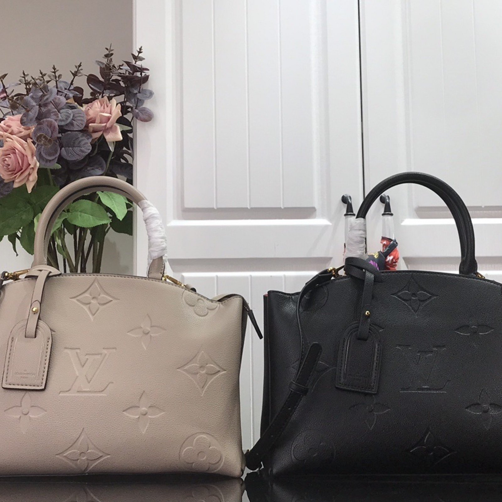 LV NEW GRAND PALAIS N45811