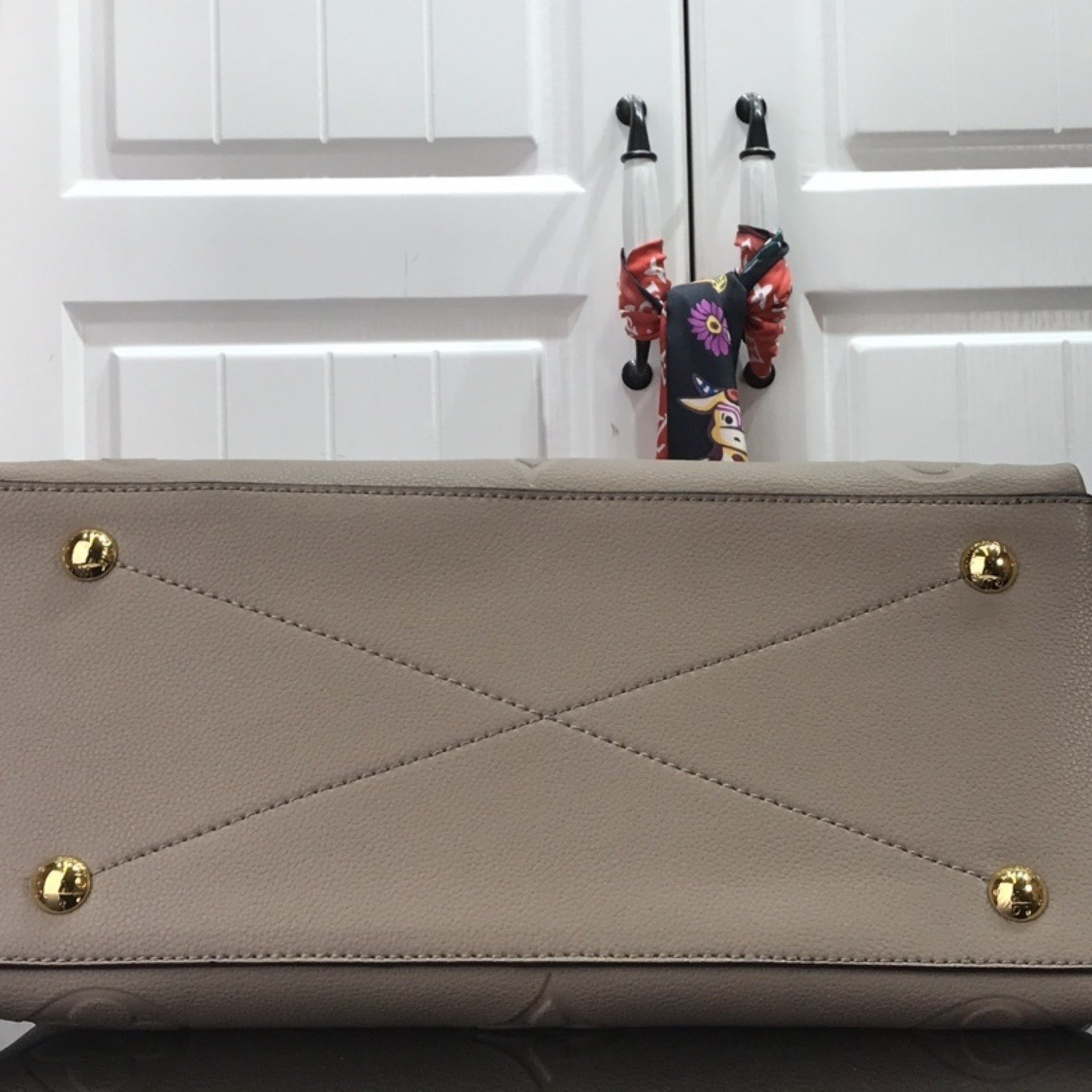 LV NEW GRAND PALAIS N45811