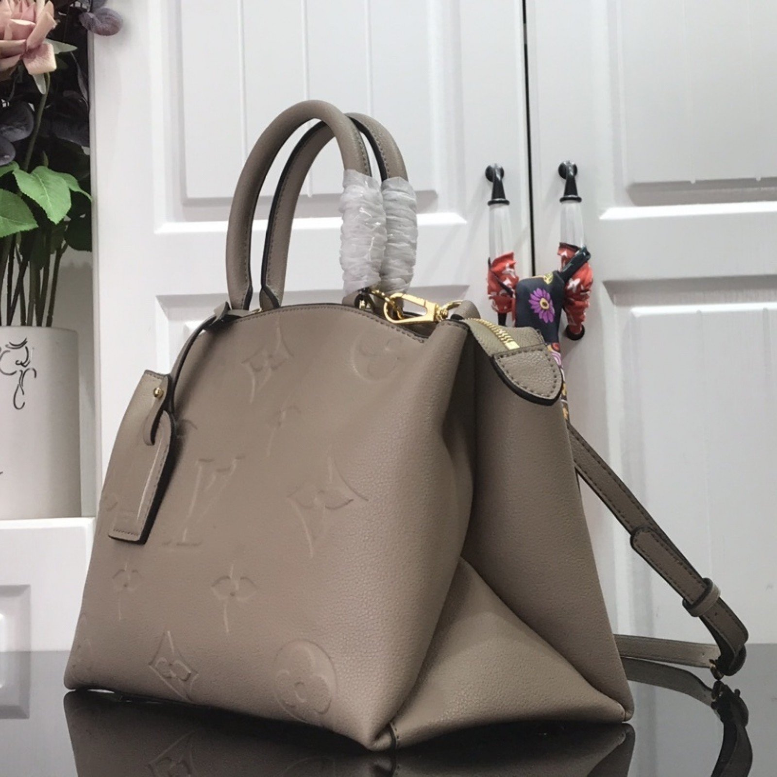 LV NEW GRAND PALAIS N45811