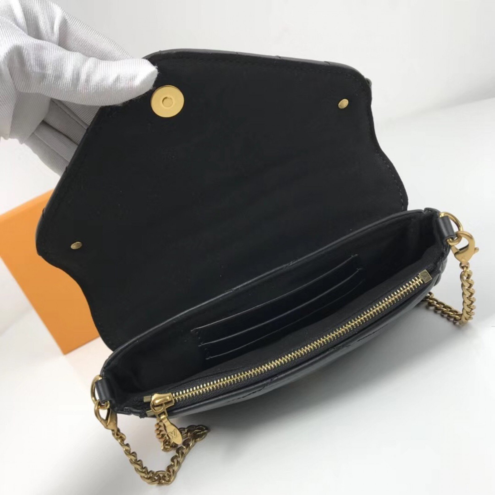 LV NEW WAVE BAG M63956