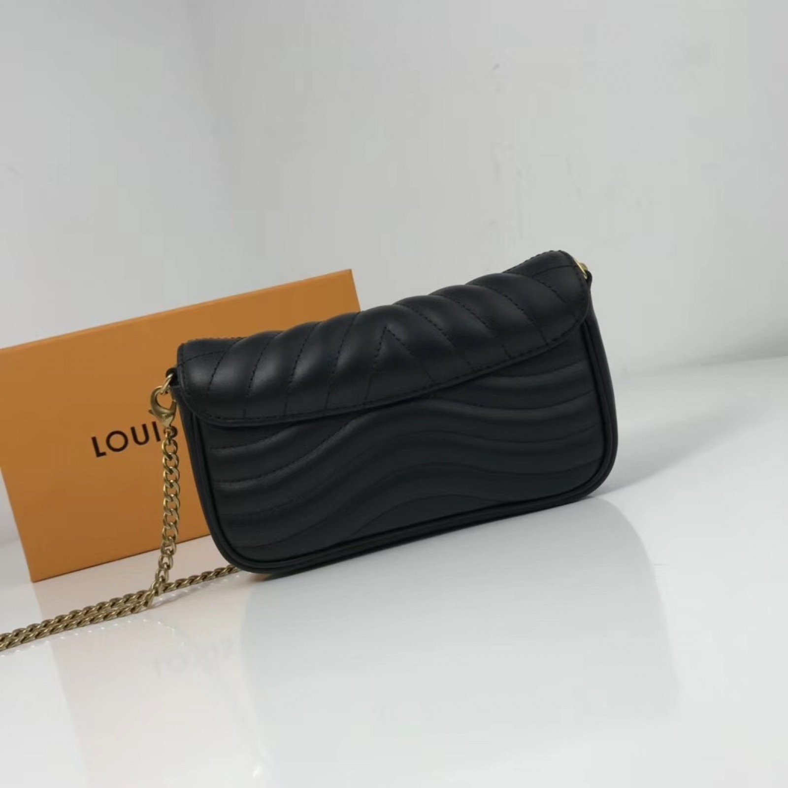 LV NEW WAVE BAG M63956