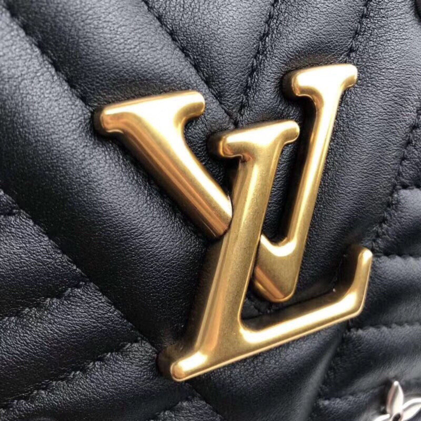 LV NEW WAVE HEART BAG M53205