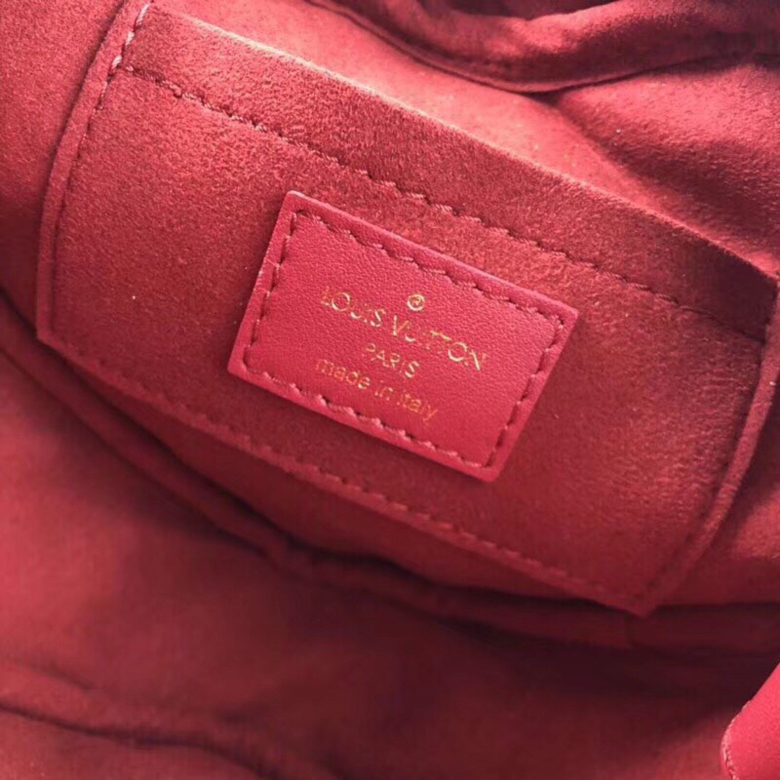 LV NEW WAVE HEART BAG M53205