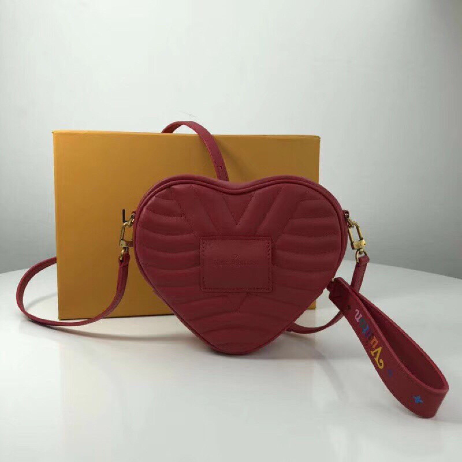 LV NEW WAVE HEART BAG M53205