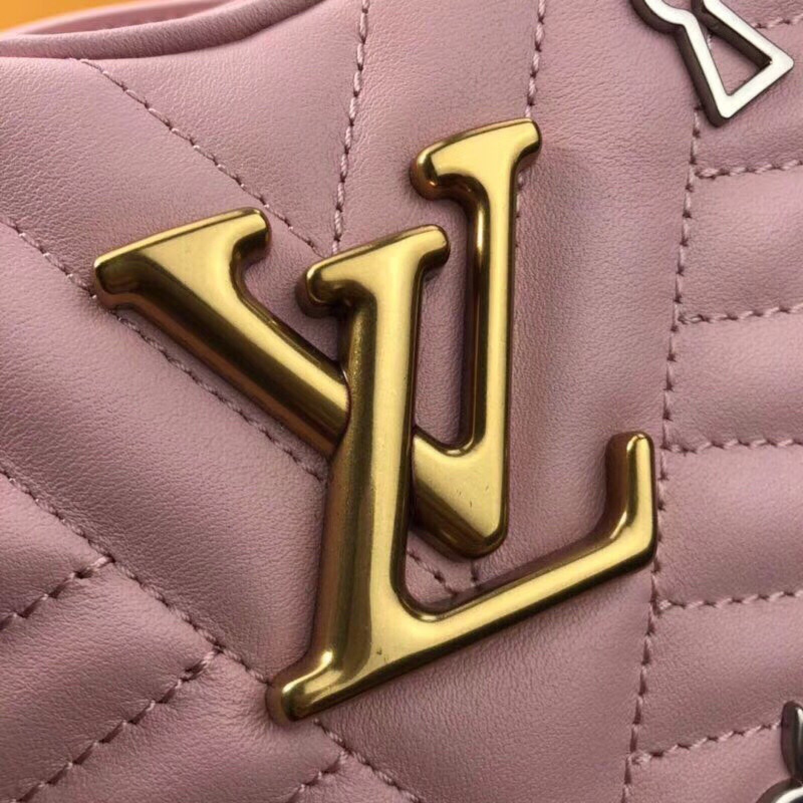 LV NEW WAVE HEART BAG M53205