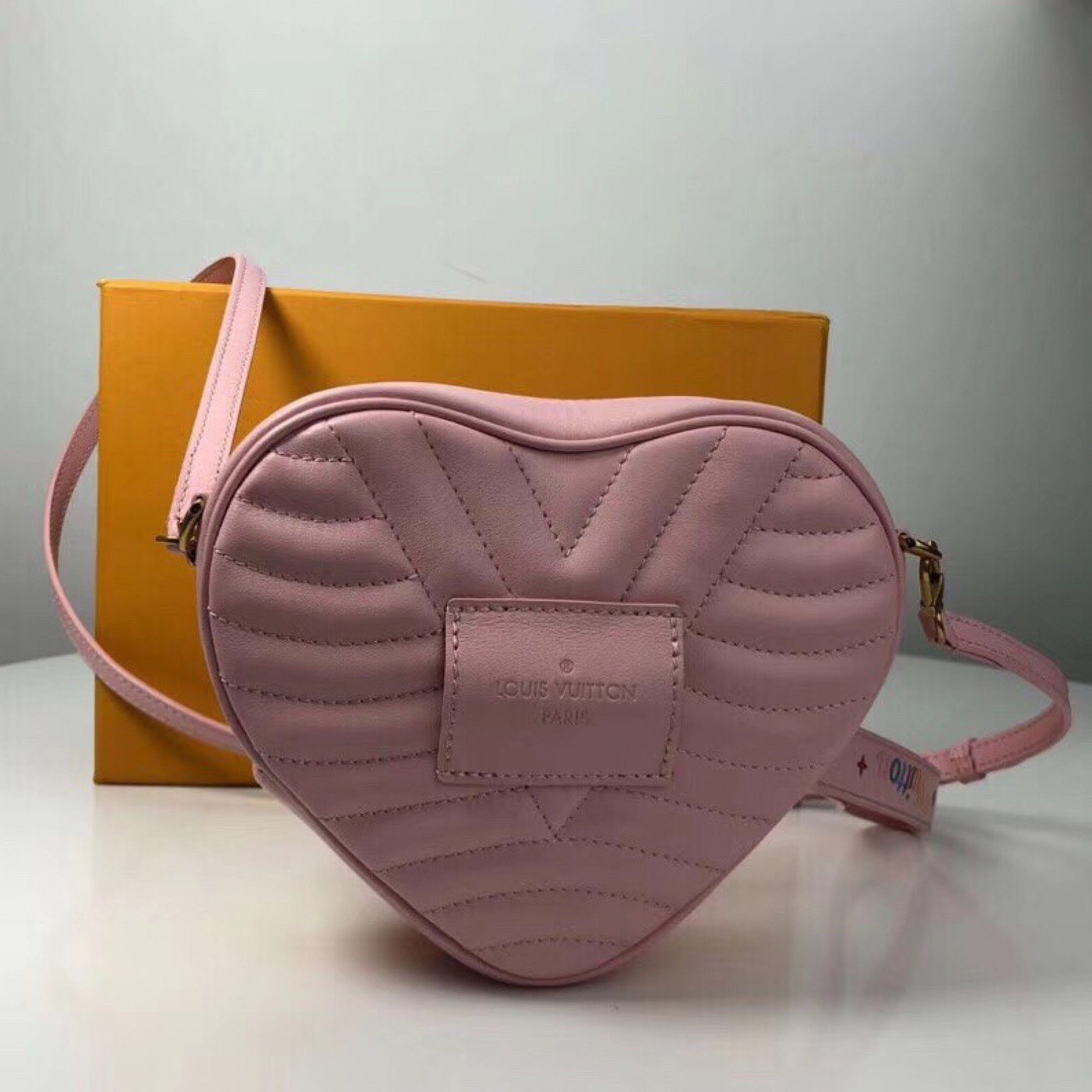 LV NEW WAVE HEART BAG M53205